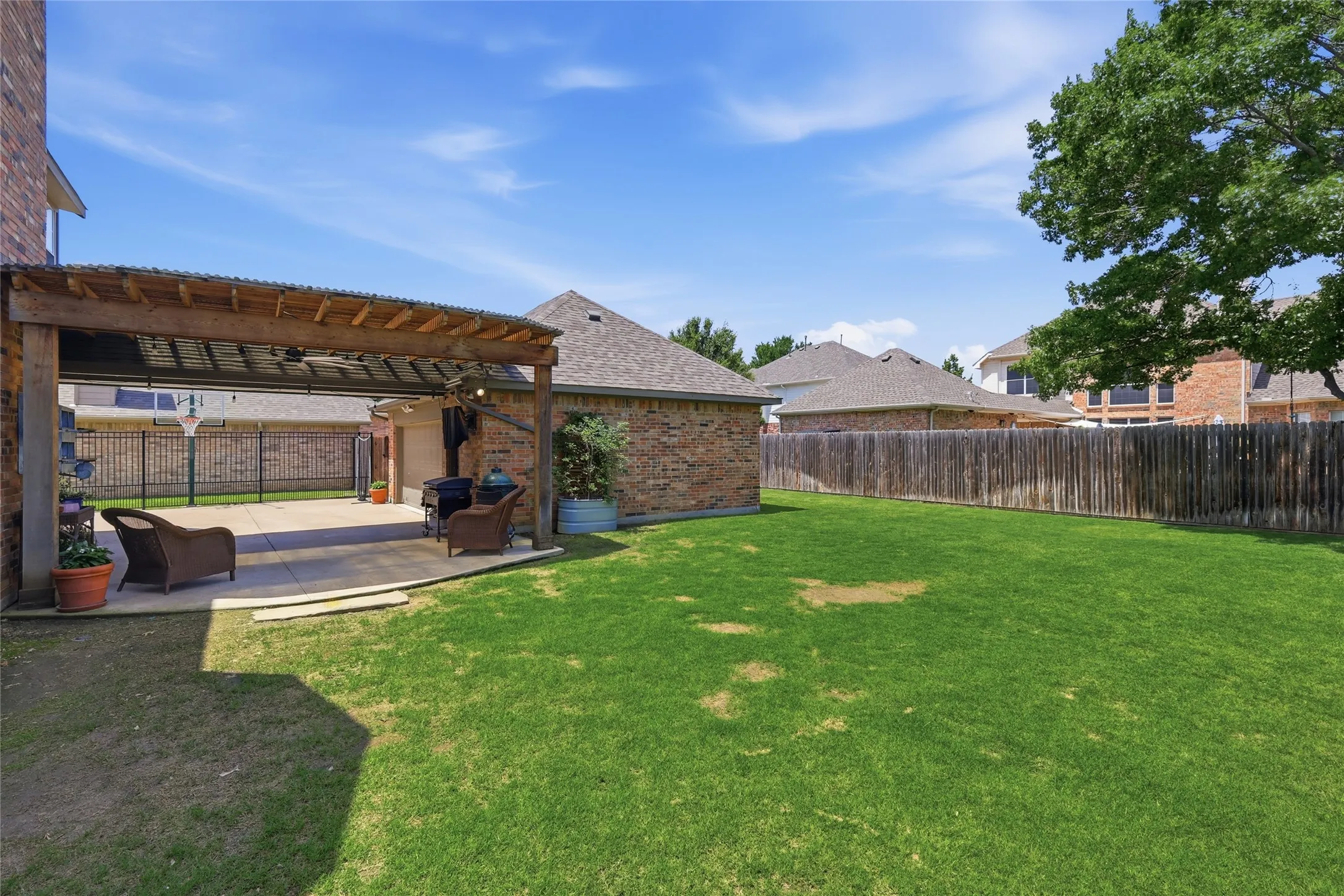 Single Family Residence For Sale in Tarrant County , 1303 Clark Springs Drive, Keller, Texas 76248, 4 Bedroom, 4 Bathroom, 2 Garage spaces, 3,330 Sqft, built in 1999, Preowned, Price $698,500, mls#21255328, Real Estate Agent in Keller, Homes For Sale in Tarrant county, Homes For Sale in Keller, Realtor in Keller Texas, Real Estate Brokerage Independent Realty Texas, Luminita Cordes Realtor