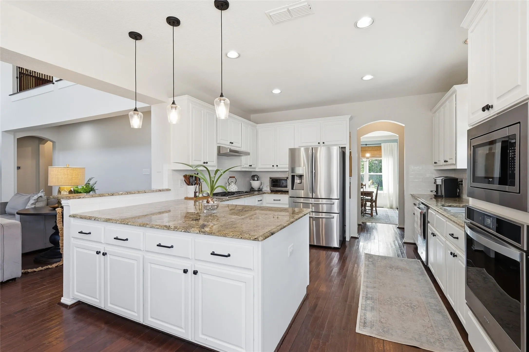 Single Family Residence For Sale in Tarrant County , 1303 Clark Springs Drive, Keller, Texas 76248, 4 Bedroom, 4 Bathroom, 2 Garage spaces, 3,330 Sqft, built in 1999, Preowned, Price $698,500, mls#21255328, Real Estate Agent in Keller, Homes For Sale in Tarrant county, Homes For Sale in Keller, Realtor in Keller Texas, Real Estate Brokerage Independent Realty Texas, Luminita Cordes Realtor