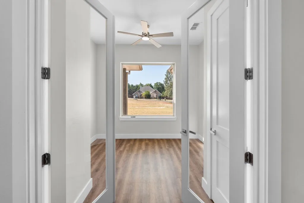 Single Family Residence For Sale in Smith County , 19682 Dove Ridge Drive, Lindale, Texas 75771, 4 Bedroom, 3 Bathroom, 2 Garage spaces, 2,546 Sqft, built in 2025, mls#21254327, Real Estate Agent in Lindale, Homes For Sale in Smith county, Homes For Sale in Lindale, Realtor in Lindale Texas, Real Estate Brokerage Independent Realty Texas, Luminita Cordes Realtor