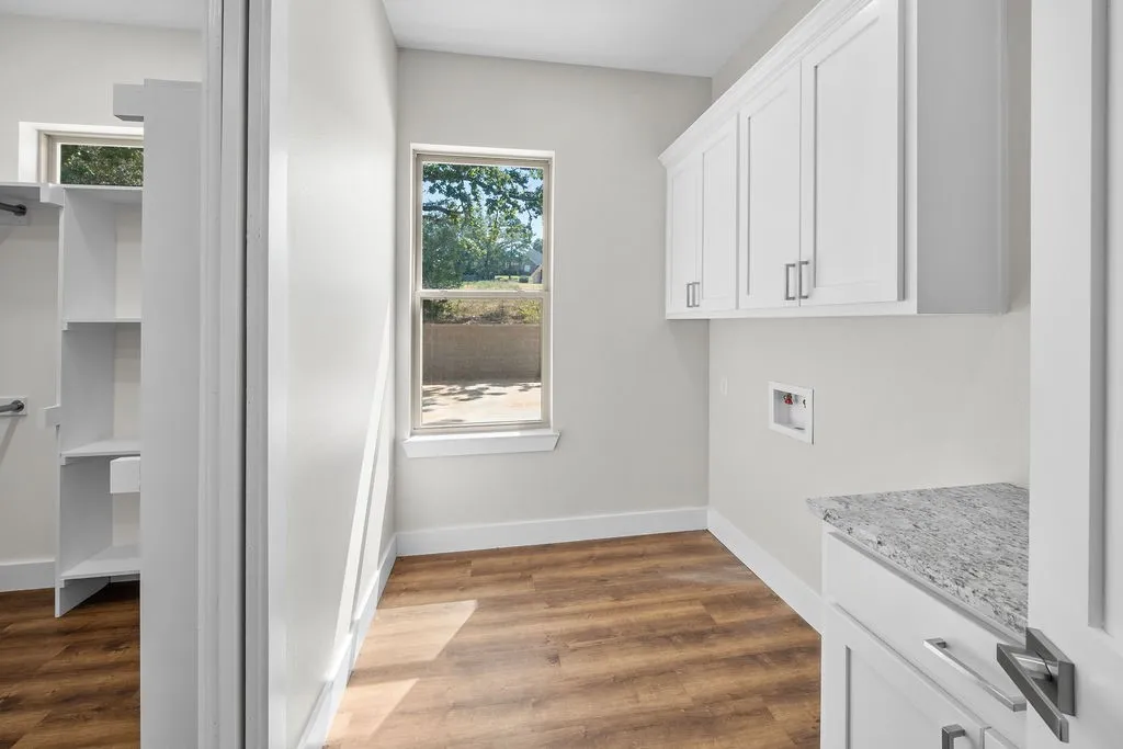 Single Family Residence For Sale in Smith County , 19682 Dove Ridge Drive, Lindale, Texas 75771, 4 Bedroom, 3 Bathroom, 2 Garage spaces, 2,546 Sqft, built in 2025, mls#21254327, Real Estate Agent in Lindale, Homes For Sale in Smith county, Homes For Sale in Lindale, Realtor in Lindale Texas, Real Estate Brokerage Independent Realty Texas, Luminita Cordes Realtor