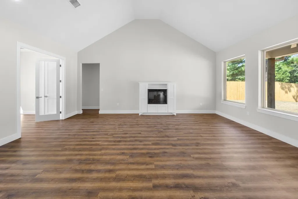 Single Family Residence For Sale in Smith County , 19682 Dove Ridge Drive, Lindale, Texas 75771, 4 Bedroom, 3 Bathroom, 2 Garage spaces, 2,546 Sqft, built in 2025, mls#21254327, Real Estate Agent in Lindale, Homes For Sale in Smith county, Homes For Sale in Lindale, Realtor in Lindale Texas, Real Estate Brokerage Independent Realty Texas, Luminita Cordes Realtor