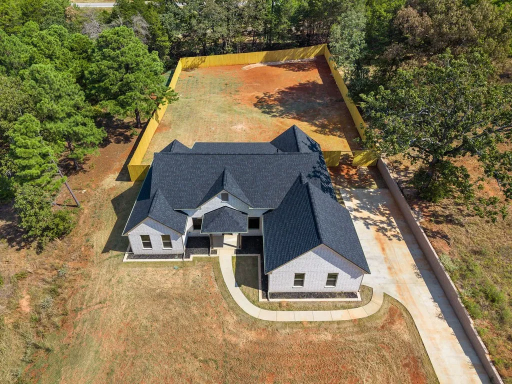 Single Family Residence For Sale in Smith County , 19682 Dove Ridge Drive, Lindale, Texas 75771, 4 Bedroom, 3 Bathroom, 2 Garage spaces, 2,546 Sqft, built in 2025, mls#21254327, Real Estate Agent in Lindale, Homes For Sale in Smith county, Homes For Sale in Lindale, Realtor in Lindale Texas, Real Estate Brokerage Independent Realty Texas, Luminita Cordes Realtor