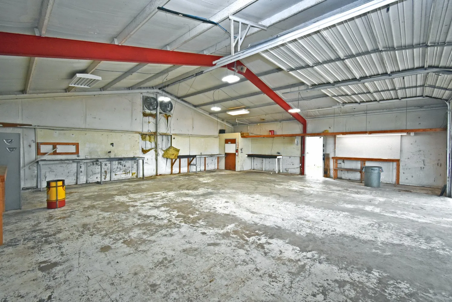 Business For Sale in Wood County , 3910 W State Highway 154, Yantis, Texas 75497, 0, 0, Garage spaces, 4,592 Sqft, built in 2005, Preowned, Price $599,000, mls#21250167, Real Estate Agent in Yantis, Homes For Sale in Wood county, Homes For Sale in Yantis, Realtor in Yantis Texas, Real Estate Brokerage Independent Realty Texas, Luminita Cordes Realtor