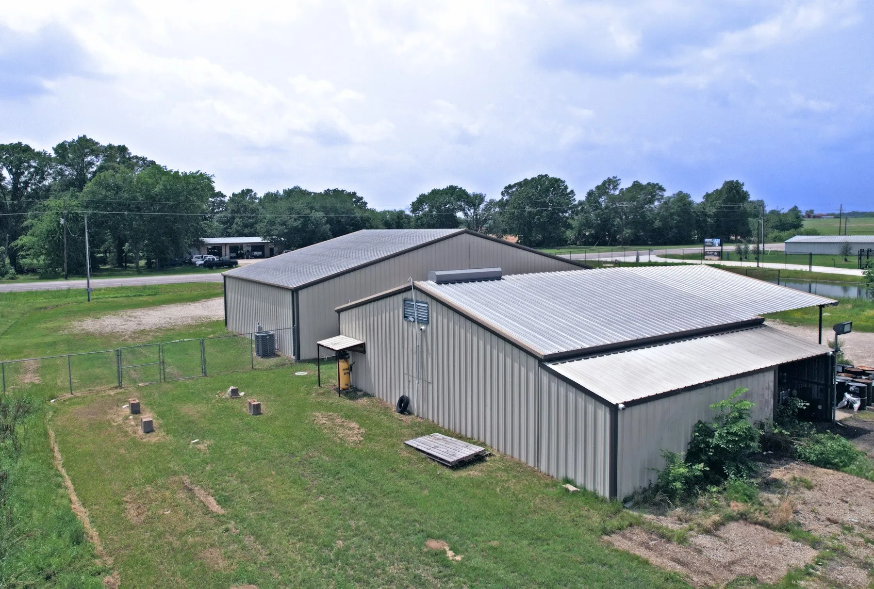 Business For Sale in Wood County , 3910 W State Highway 154, Yantis, Texas 75497, 0, 0, Garage spaces, 4,592 Sqft, built in 2005, Preowned, Price $599,000, mls#21250167, Real Estate Agent in Yantis, Homes For Sale in Wood county, Homes For Sale in Yantis, Realtor in Yantis Texas, Real Estate Brokerage Independent Realty Texas, Luminita Cordes Realtor