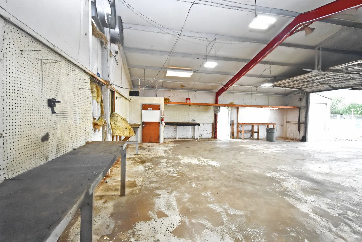 Business For Sale in Wood County , 3910 W State Highway 154, Yantis, Texas 75497, 0, 0, Garage spaces, 4,592 Sqft, built in 2005, Preowned, Price $599,000, mls#21250167, Real Estate Agent in Yantis, Homes For Sale in Wood county, Homes For Sale in Yantis, Realtor in Yantis Texas, Real Estate Brokerage Independent Realty Texas, Luminita Cordes Realtor
