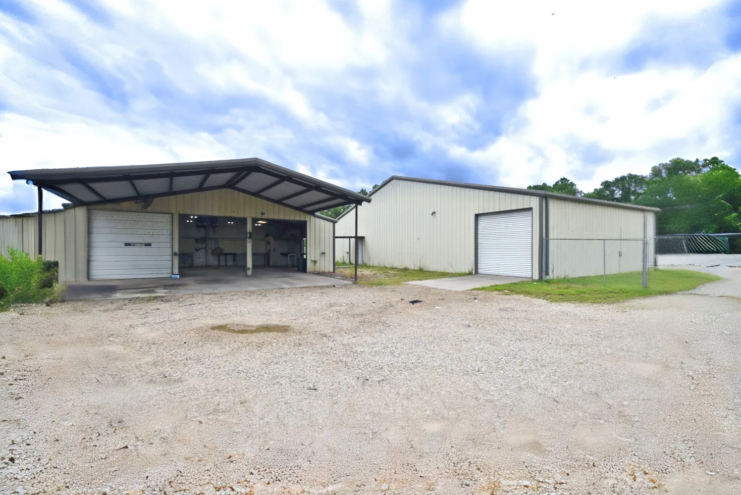 Business For Sale in Wood County , 3910 W State Highway 154, Yantis, Texas 75497, 0, 0, Garage spaces, 4,592 Sqft, built in 2005, Preowned, Price $599,000, mls#21250167, Real Estate Agent in Yantis, Homes For Sale in Wood county, Homes For Sale in Yantis, Realtor in Yantis Texas, Real Estate Brokerage Independent Realty Texas, Luminita Cordes Realtor