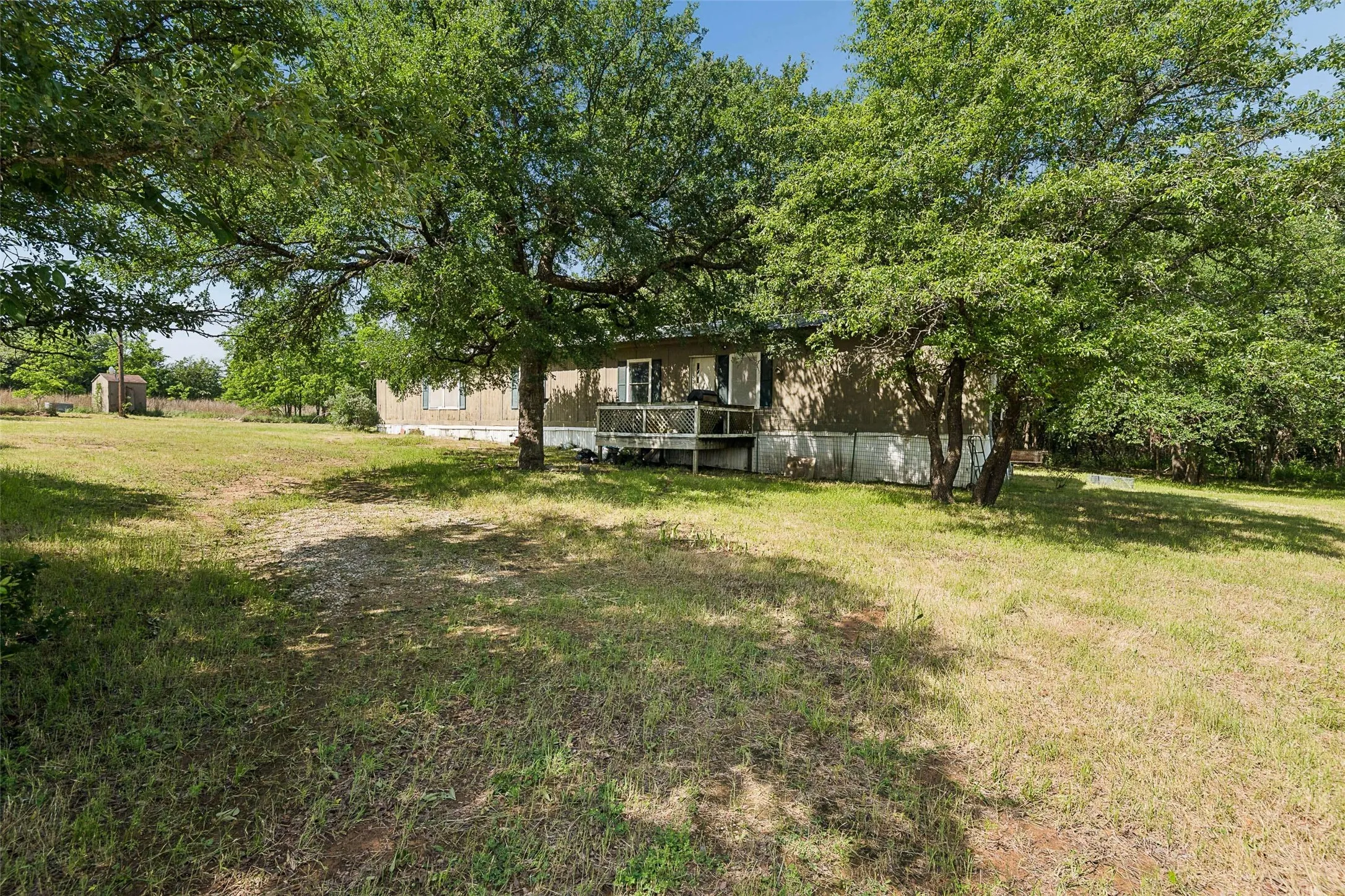Farm For Sale in Wise County , 194 Private Road 4663, Boyd, Texas 76023, 3 Bedroom, 2 Bathroom, Garage spaces, 1,248 Sqft, built in 1995, Preowned, mls#21254839, Real Estate Agent in Boyd, Homes For Sale in Wise county, Homes For Sale in Boyd, Realtor in Boyd Texas, Real Estate Brokerage Independent Realty Texas, Luminita Cordes Realtor