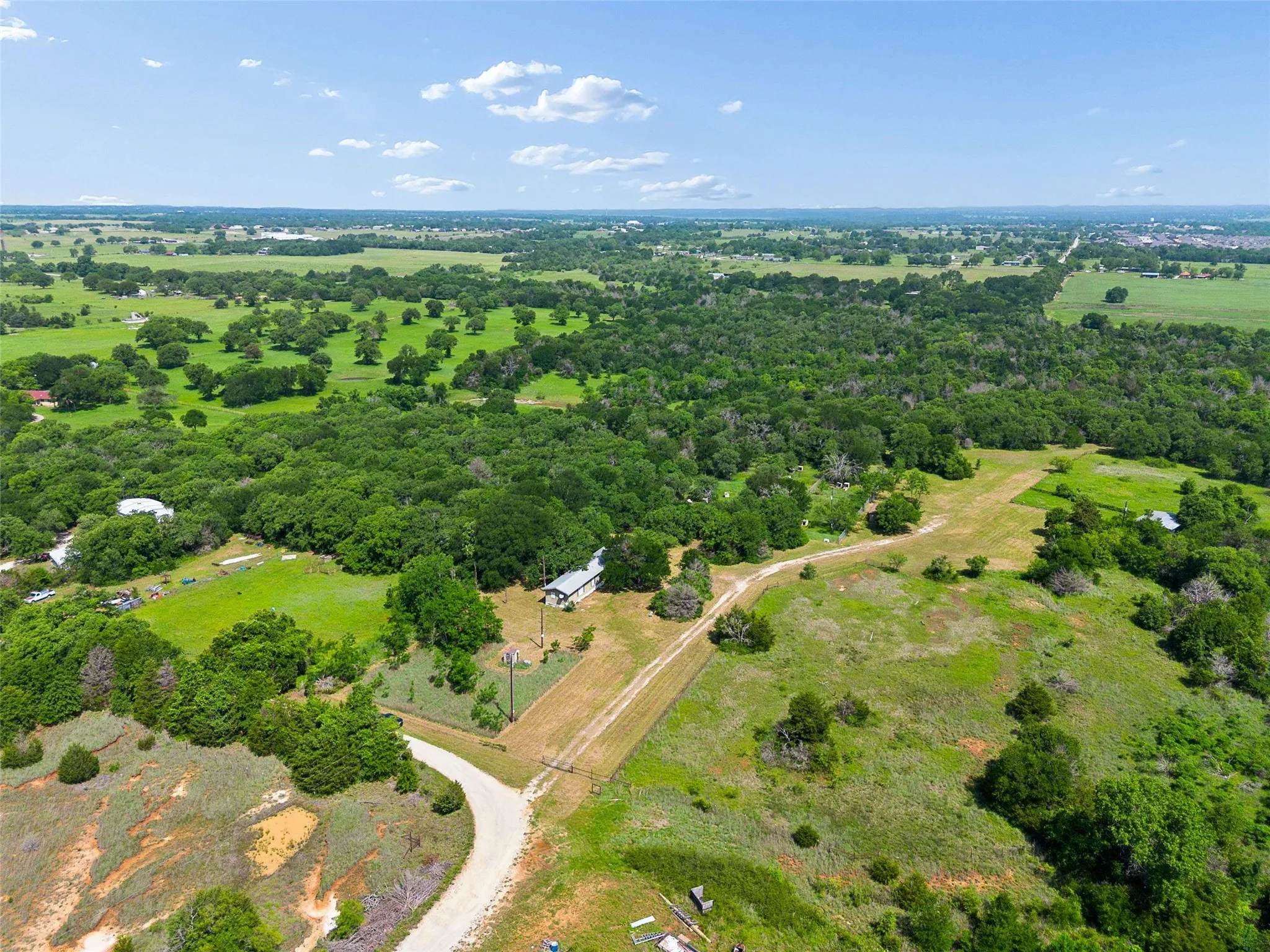 Farm For Sale in Wise County , 194 Private Road 4663, Boyd, Texas 76023, 3 Bedroom, 2 Bathroom, Garage spaces, 1,248 Sqft, built in 1995, Preowned, mls#21254839, Real Estate Agent in Boyd, Homes For Sale in Wise county, Homes For Sale in Boyd, Realtor in Boyd Texas, Real Estate Brokerage Independent Realty Texas, Luminita Cordes Realtor