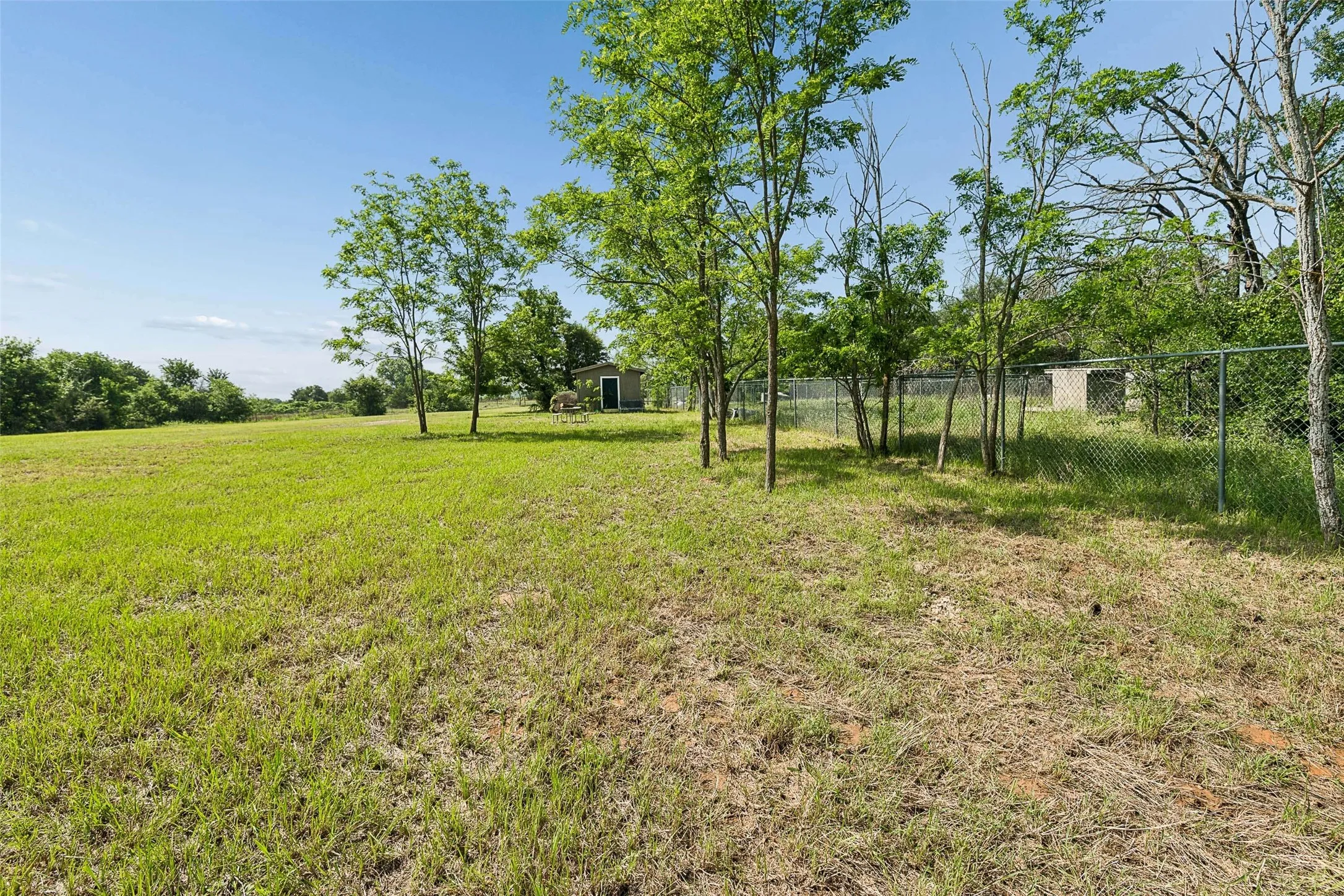 Farm For Sale in Wise County , 194 Private Road 4663, Boyd, Texas 76023, 3 Bedroom, 2 Bathroom, Garage spaces, 1,248 Sqft, built in 1995, Preowned, mls#21254839, Real Estate Agent in Boyd, Homes For Sale in Wise county, Homes For Sale in Boyd, Realtor in Boyd Texas, Real Estate Brokerage Independent Realty Texas, Luminita Cordes Realtor