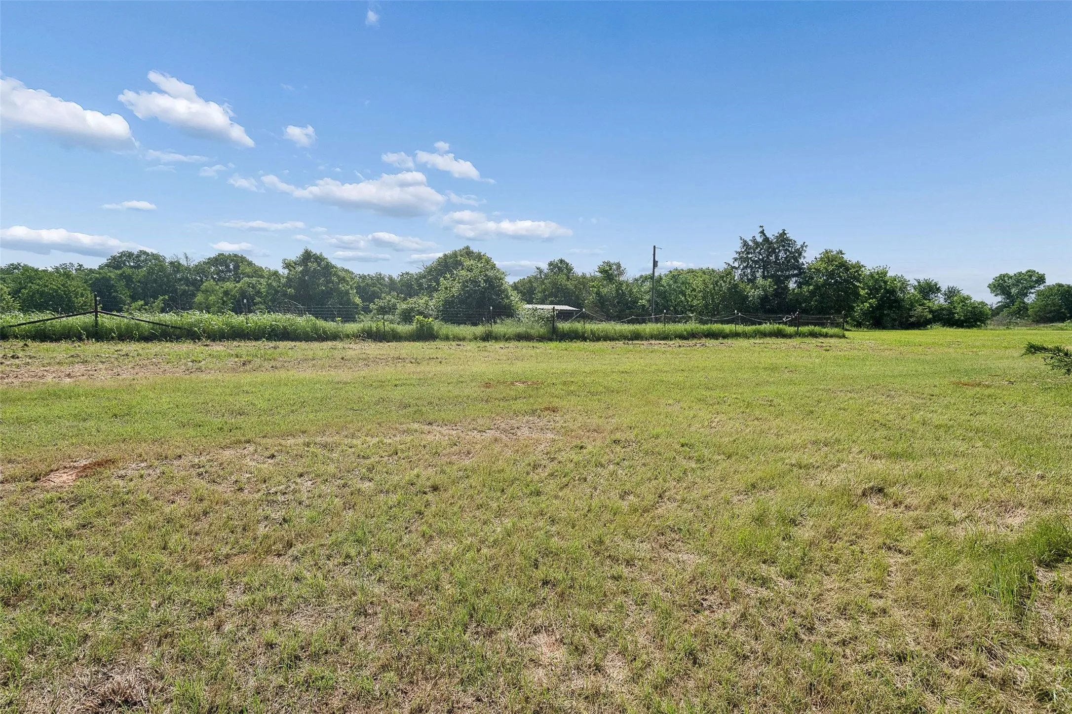 Farm For Sale in Wise County , 194 Private Road 4663, Boyd, Texas 76023, 3 Bedroom, 2 Bathroom, Garage spaces, 1,248 Sqft, built in 1995, Preowned, mls#21254839, Real Estate Agent in Boyd, Homes For Sale in Wise county, Homes For Sale in Boyd, Realtor in Boyd Texas, Real Estate Brokerage Independent Realty Texas, Luminita Cordes Realtor