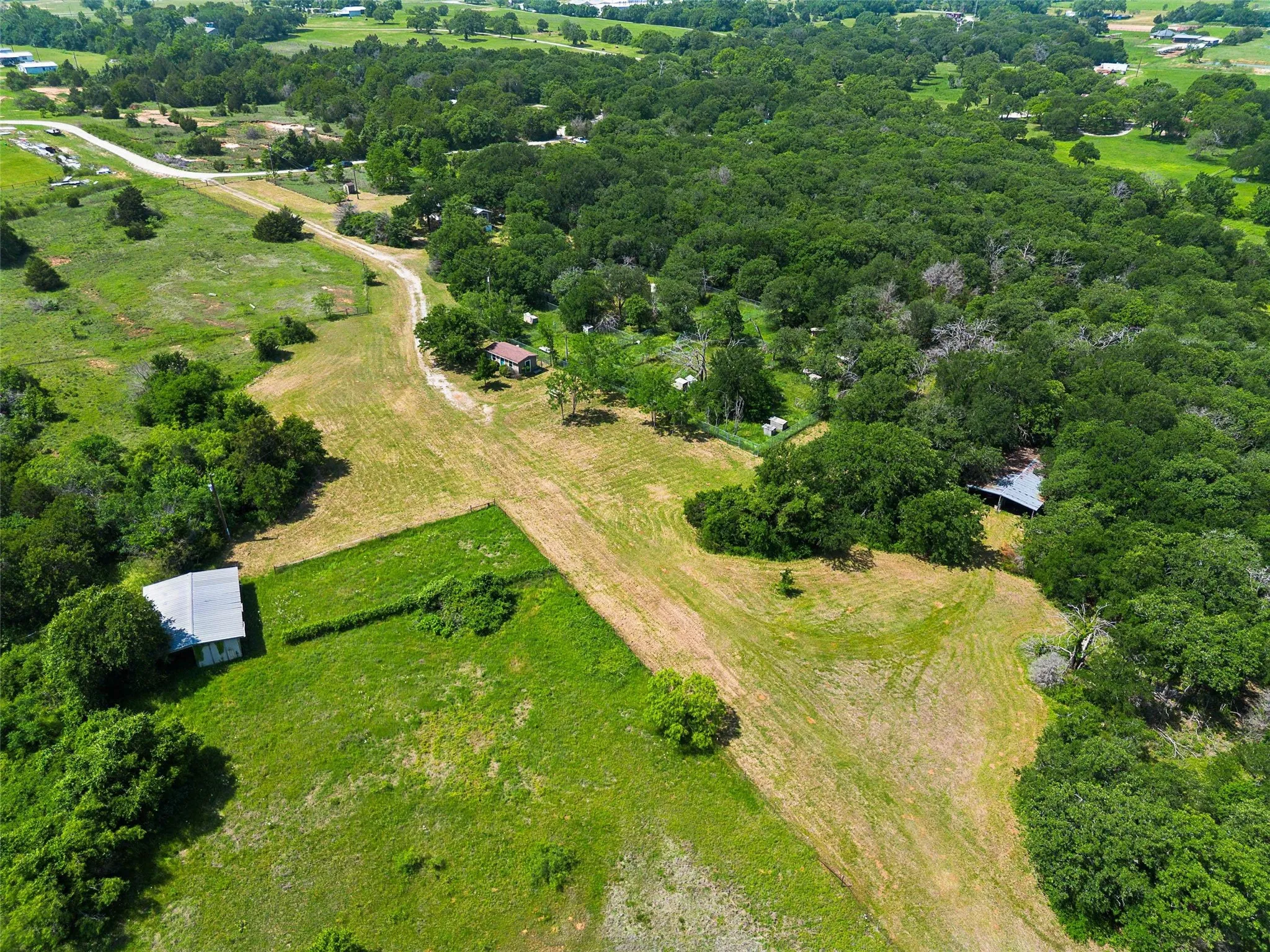 Farm For Sale in Wise County , 194 Private Road 4663, Boyd, Texas 76023, 3 Bedroom, 2 Bathroom, Garage spaces, 1,248 Sqft, built in 1995, Preowned, mls#21254839, Real Estate Agent in Boyd, Homes For Sale in Wise county, Homes For Sale in Boyd, Realtor in Boyd Texas, Real Estate Brokerage Independent Realty Texas, Luminita Cordes Realtor