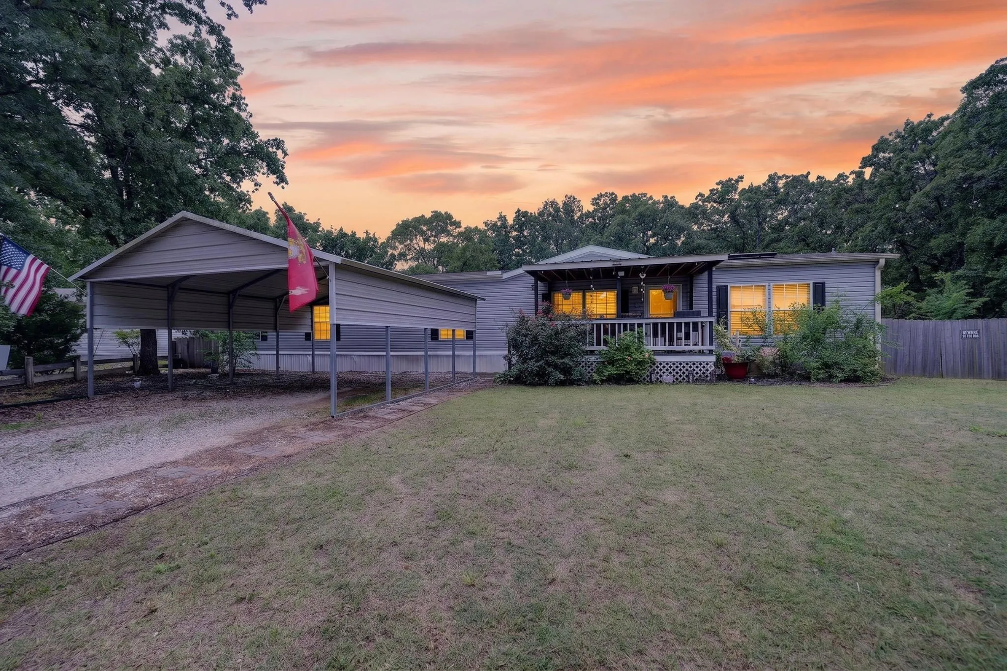 Mobile Home For Sale in Henderson County , 159 Tres Lagos Boulevard, Gun Barrel City, Texas 75156, 4 Bedroom, 2 Bathroom, Garage spaces, 2,052 Sqft, built in 2019, Preowned, mls#21232663, Real Estate Agent in Gun Barrel City, Homes For Sale in Henderson county, Homes For Sale in Gun Barrel City, Realtor in Gun Barrel City Texas, Real Estate Brokerage Independent Realty Texas, Luminita Cordes Realtor