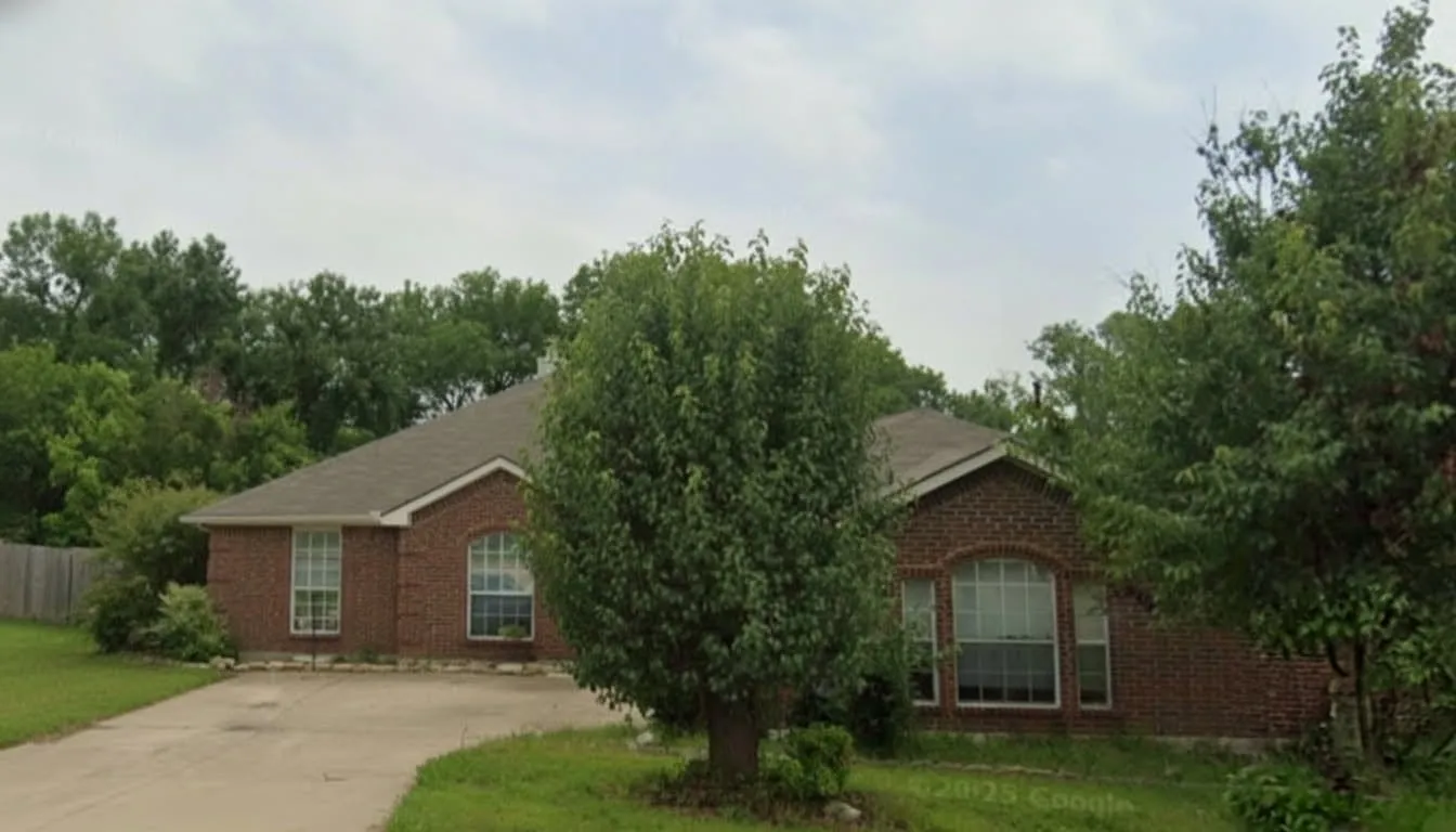 Single Family Residence For Sale in Collin County , 124 S Bending Oak Lane, Wylie, Texas 75098, 4 Bedroom, 2 Bathroom, 2 Garage spaces, 2,012 Sqft, built in 2001, Price $389,000, mls#21255370, Real Estate Agent in Wylie, Homes For Sale in Collin county, Homes For Sale in Wylie, Realtor in Wylie Texas, Real Estate Brokerage Independent Realty Texas, Luminita Cordes Realtor