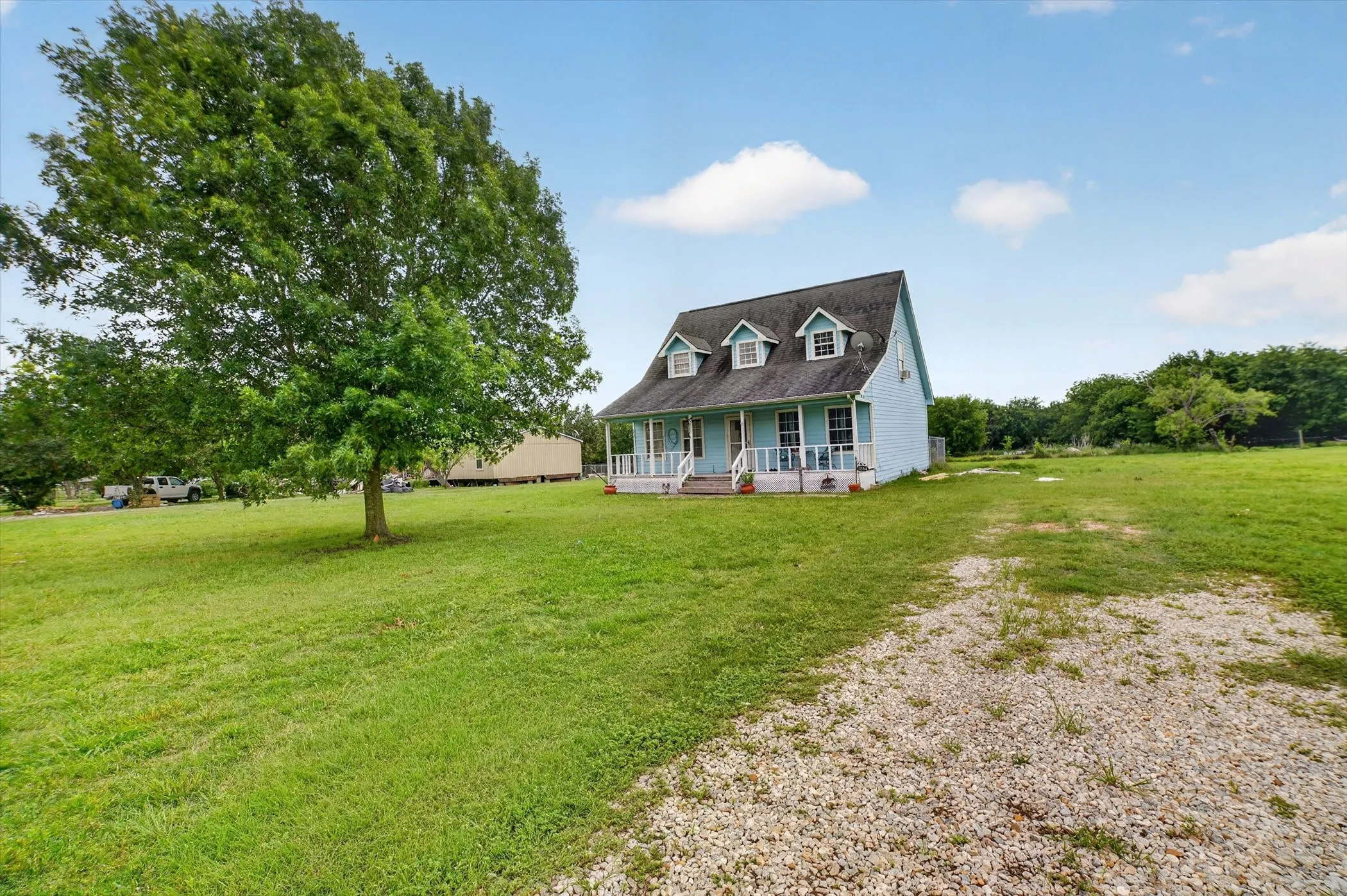 Single Family Residence For Sale in Kaufman County , 1284 County Road 101, Kaufman, Texas 75142, 3 Bedroom, 3 Bathroom, Garage spaces, 1,683 Sqft, built in 2005, Preowned, mls#21254591, Real Estate Agent in Kaufman, Homes For Sale in Kaufman county, Homes For Sale in Kaufman, Realtor in Kaufman Texas, Real Estate Brokerage Independent Realty Texas, Luminita Cordes Realtor