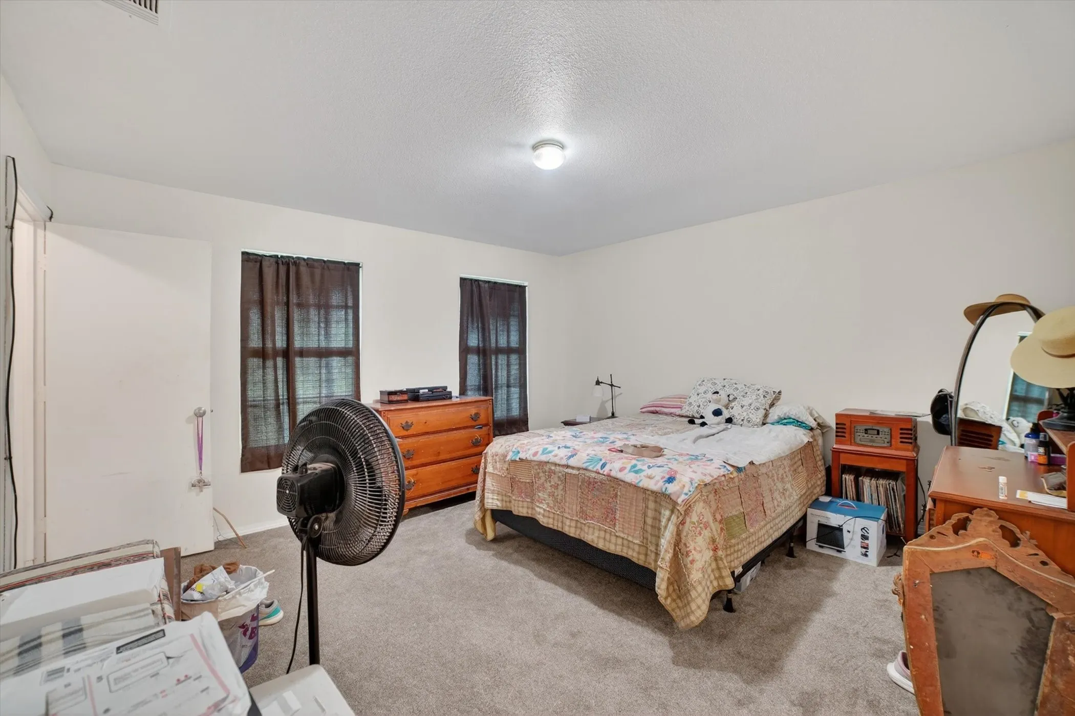 Single Family Residence For Sale in Kaufman County , 1284 County Road 101, Kaufman, Texas 75142, 3 Bedroom, 3 Bathroom, Garage spaces, 1,683 Sqft, built in 2005, Preowned, mls#21254591, Real Estate Agent in Kaufman, Homes For Sale in Kaufman county, Homes For Sale in Kaufman, Realtor in Kaufman Texas, Real Estate Brokerage Independent Realty Texas, Luminita Cordes Realtor