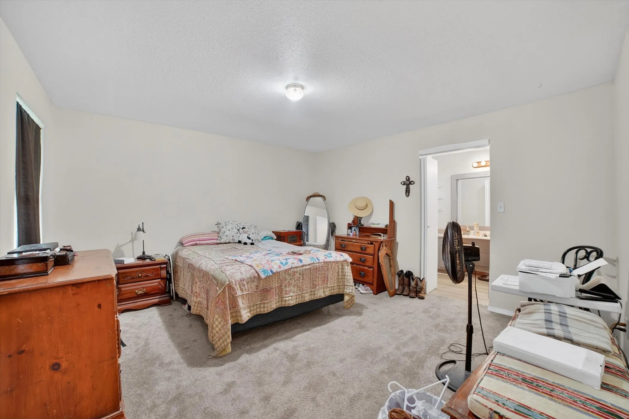 Single Family Residence For Sale in Kaufman County , 1284 County Road 101, Kaufman, Texas 75142, 3 Bedroom, 3 Bathroom, Garage spaces, 1,683 Sqft, built in 2005, Preowned, mls#21254591, Real Estate Agent in Kaufman, Homes For Sale in Kaufman county, Homes For Sale in Kaufman, Realtor in Kaufman Texas, Real Estate Brokerage Independent Realty Texas, Luminita Cordes Realtor