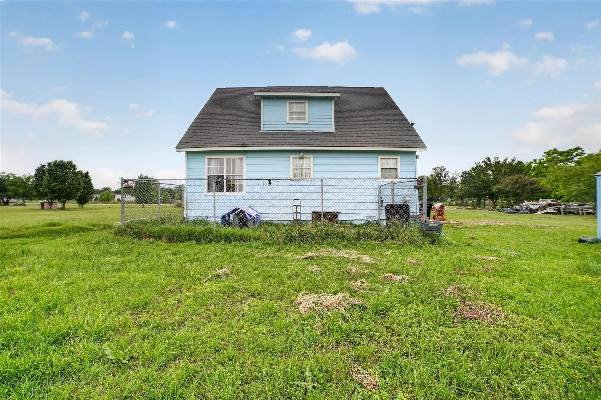Single Family Residence For Sale in Kaufman County , 1284 County Road 101, Kaufman, Texas 75142, 3 Bedroom, 3 Bathroom, Garage spaces, 1,683 Sqft, built in 2005, Preowned, mls#21254591, Real Estate Agent in Kaufman, Homes For Sale in Kaufman county, Homes For Sale in Kaufman, Realtor in Kaufman Texas, Real Estate Brokerage Independent Realty Texas, Luminita Cordes Realtor