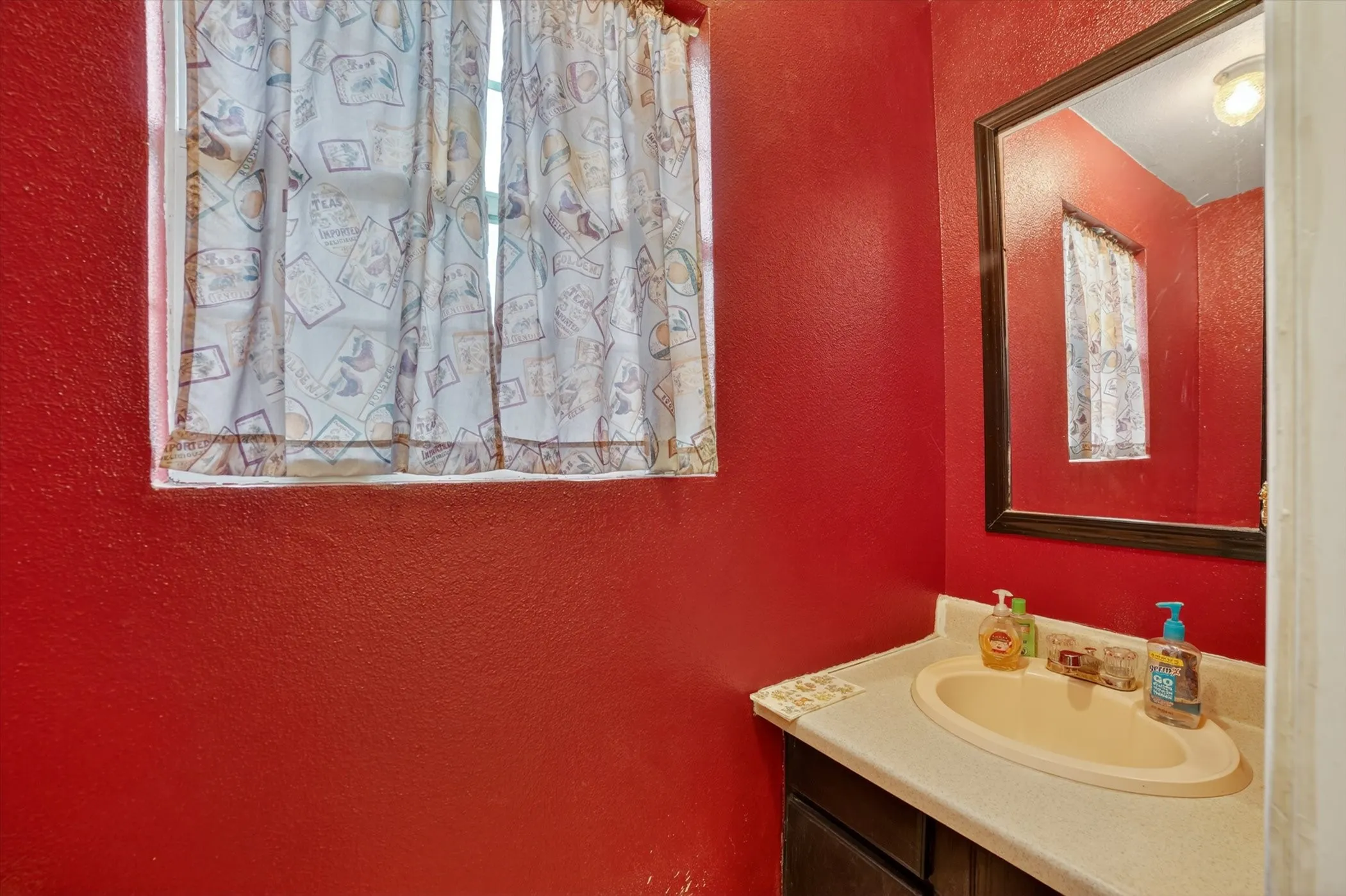 Single Family Residence For Sale in Kaufman County , 1284 County Road 101, Kaufman, Texas 75142, 3 Bedroom, 3 Bathroom, Garage spaces, 1,683 Sqft, built in 2005, Preowned, mls#21254591, Real Estate Agent in Kaufman, Homes For Sale in Kaufman county, Homes For Sale in Kaufman, Realtor in Kaufman Texas, Real Estate Brokerage Independent Realty Texas, Luminita Cordes Realtor
