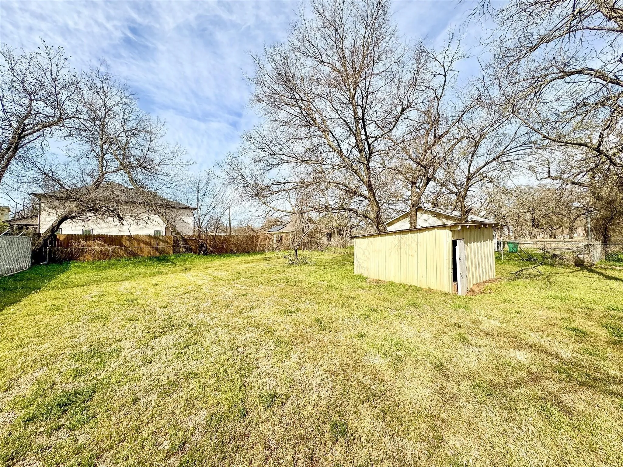 Single Family Residence For Sale in Erath County , 420 S Lillian Street, Stephenville, Texas 76401, 3 Bedroom, 1 Bathroom, Garage spaces, 1,064 Sqft, built in 1910, Preowned, mls#21254785, Real Estate Agent in Stephenville, Homes For Sale in Erath county, Homes For Sale in Stephenville, Realtor in Stephenville Texas, Real Estate Brokerage Independent Realty Texas, Luminita Cordes Realtor