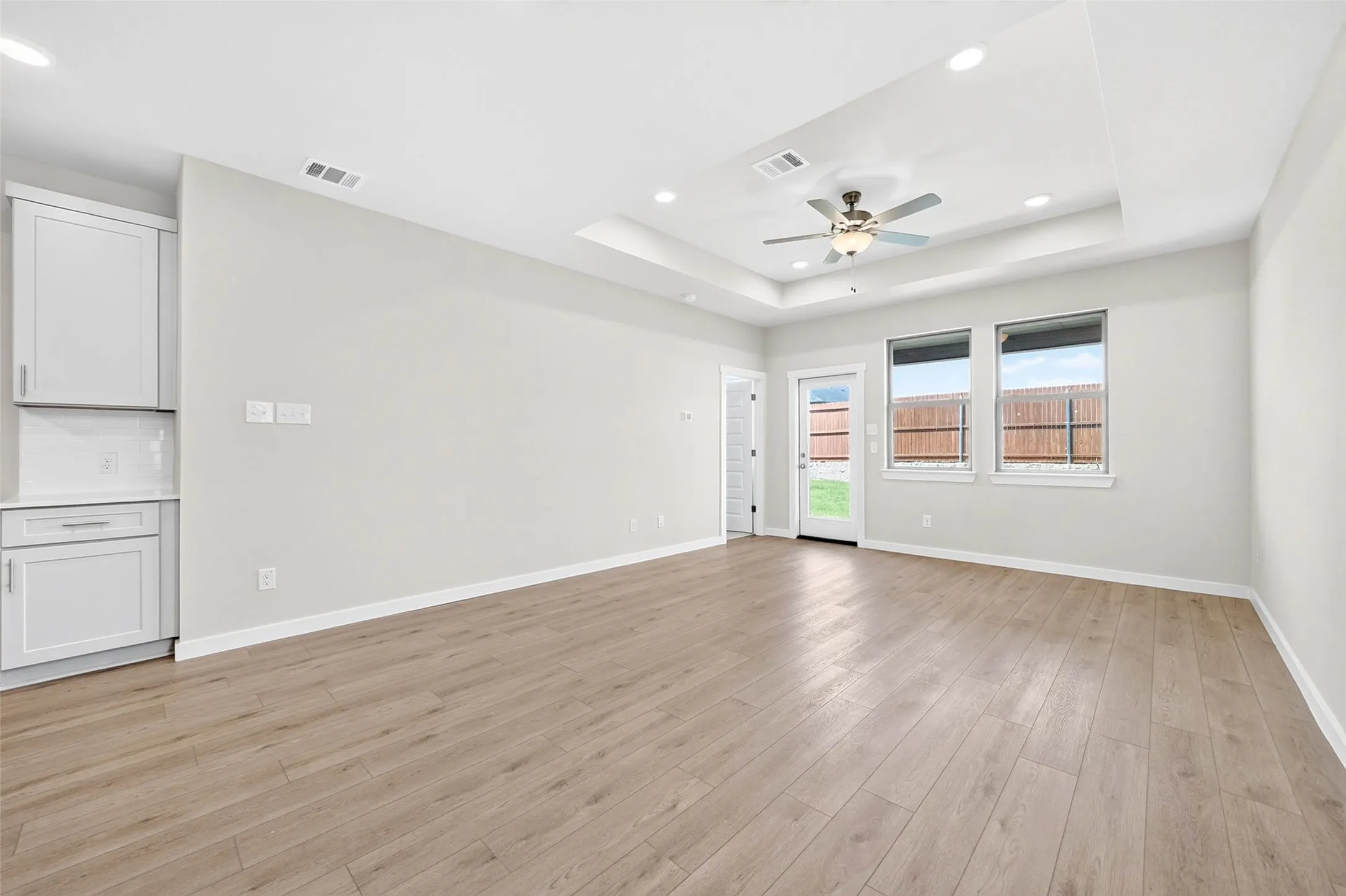 Single Family Residence For Sale in Kaufman County , 3516 Hank Drive, Heartland, Texas 75126, 4 Bedroom, 2 Bathroom, 2 Garage spaces, 1,590 Sqft, built in 2026, New Construction - Incomplete, mls#21255392, Real Estate Agent in Heartland, Homes For Sale in Kaufman county, Homes For Sale in Heartland, Realtor in Heartland Texas, Real Estate Brokerage Independent Realty Texas, Luminita Cordes Realtor