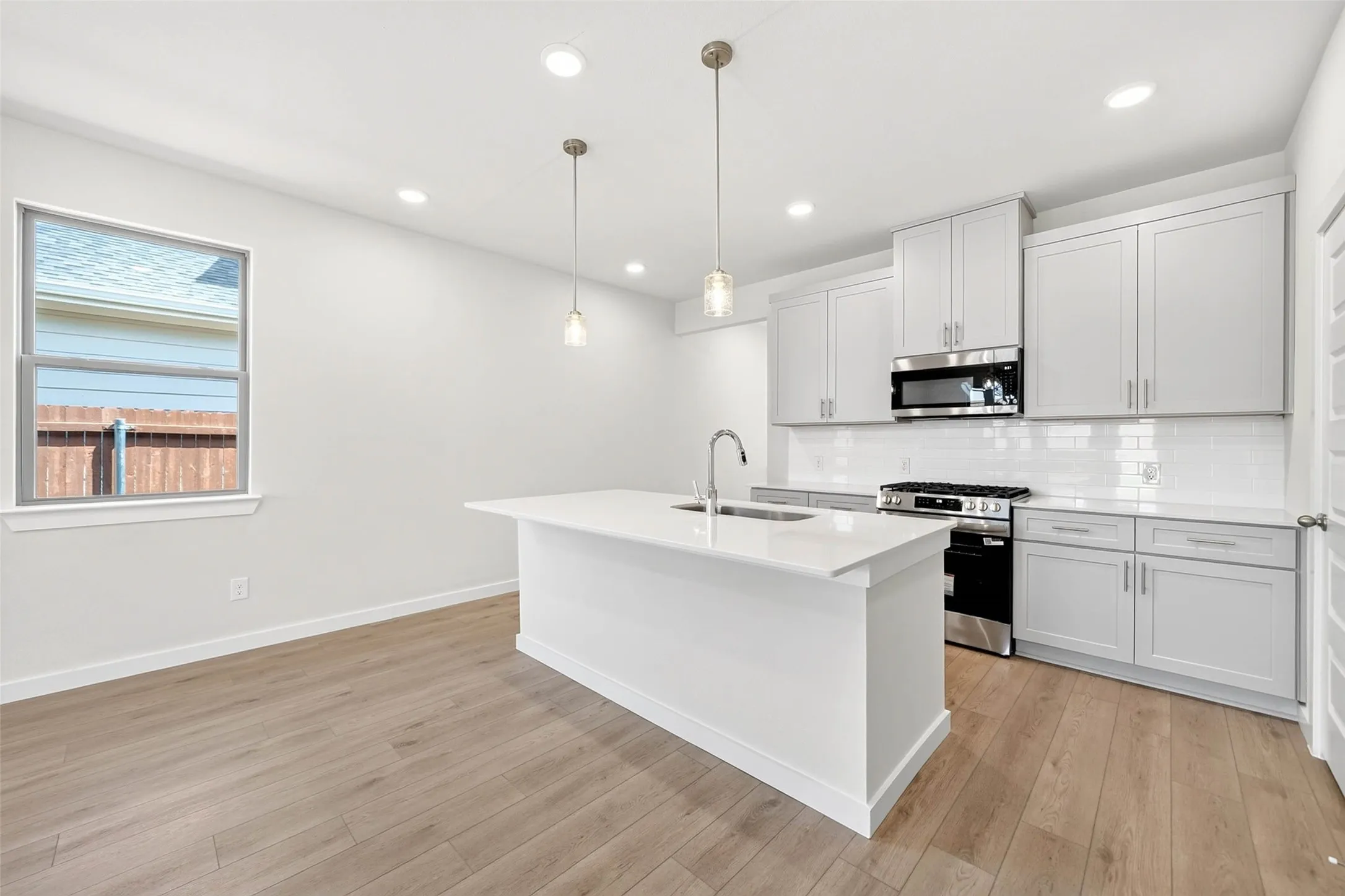 Single Family Residence For Sale in Kaufman County , 3516 Hank Drive, Heartland, Texas 75126, 4 Bedroom, 2 Bathroom, 2 Garage spaces, 1,590 Sqft, built in 2026, New Construction - Incomplete, mls#21255392, Real Estate Agent in Heartland, Homes For Sale in Kaufman county, Homes For Sale in Heartland, Realtor in Heartland Texas, Real Estate Brokerage Independent Realty Texas, Luminita Cordes Realtor