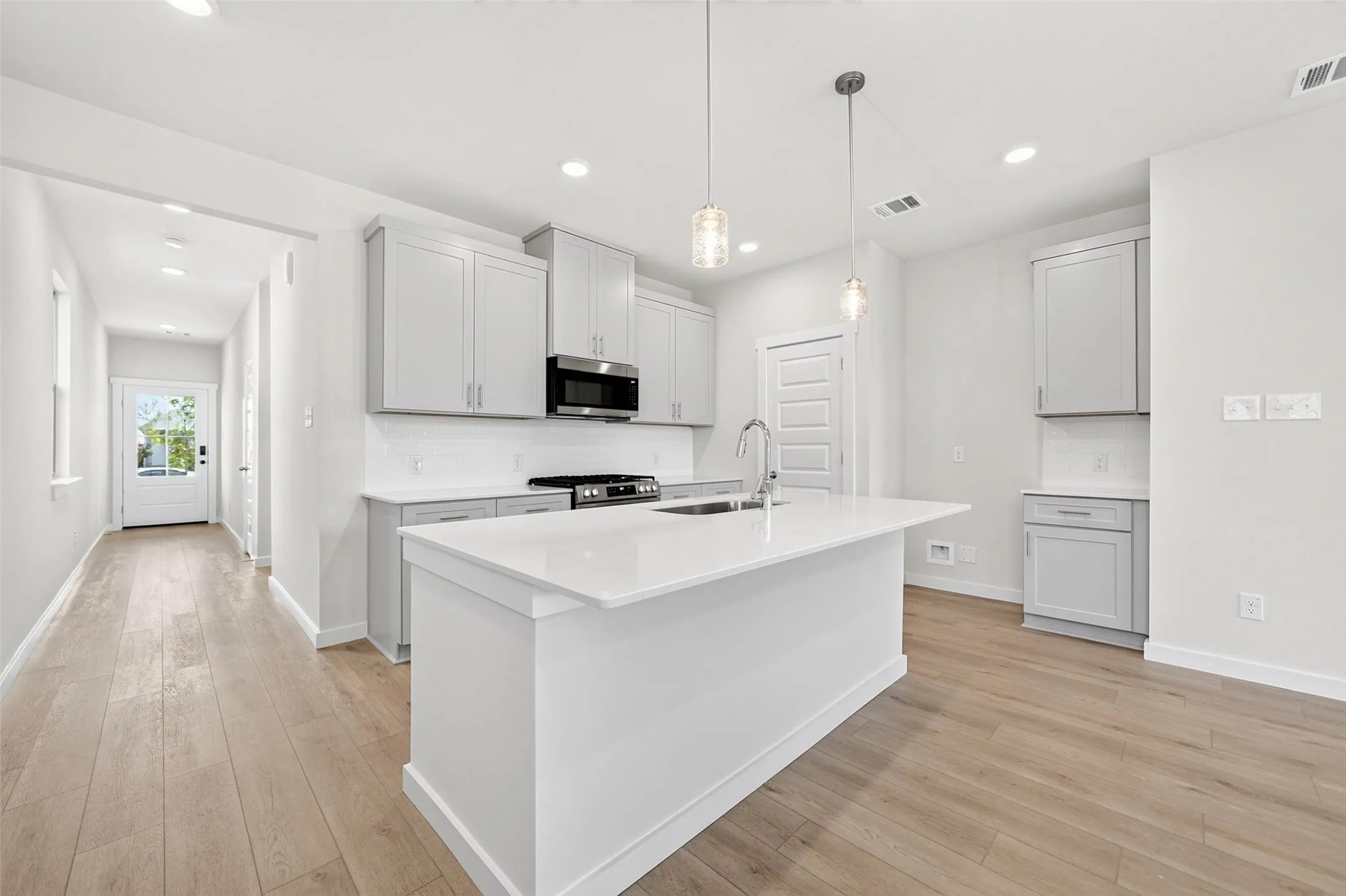 Single Family Residence For Sale in Kaufman County , 3516 Hank Drive, Heartland, Texas 75126, 4 Bedroom, 2 Bathroom, 2 Garage spaces, 1,590 Sqft, built in 2026, New Construction - Incomplete, mls#21255392, Real Estate Agent in Heartland, Homes For Sale in Kaufman county, Homes For Sale in Heartland, Realtor in Heartland Texas, Real Estate Brokerage Independent Realty Texas, Luminita Cordes Realtor