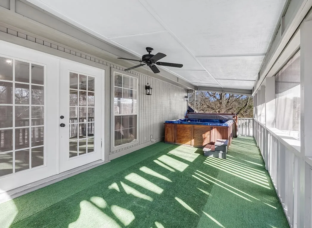 Single Family Residence For Sale in Bowie County , 2607 Lonnie Lane, Texarkana, Texas 75501, 5 Bedroom, 3 Bathroom, 2 Garage spaces, 4,305 Sqft, built in 1992, mls#21235911, Real Estate Agent in Texarkana, Homes For Sale in Bowie county, Homes For Sale in Texarkana, Realtor in Texarkana Texas, Real Estate Brokerage Independent Realty Texas, Luminita Cordes Realtor