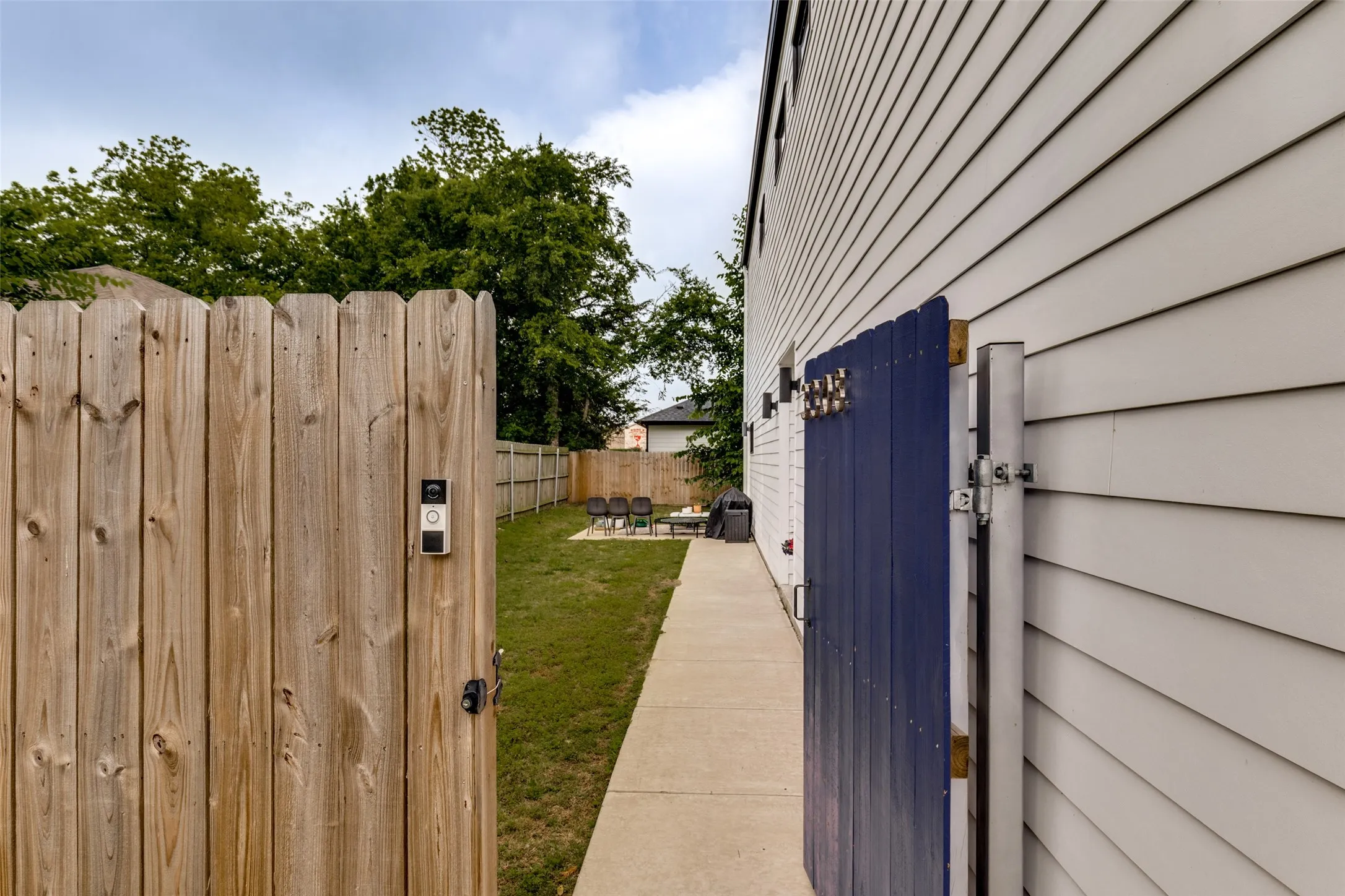 Single Family Residence For Sale in Hunt County , 3308 Houston Street, Greenville, Texas 75401, 4 Bedroom, 3 Bathroom, 2 Garage spaces, 1,970 Sqft, built in 2024, mls#21253461, Real Estate Agent in Greenville, Homes For Sale in Hunt county, Homes For Sale in Greenville, Realtor in Greenville Texas, Real Estate Brokerage Independent Realty Texas, Luminita Cordes Realtor