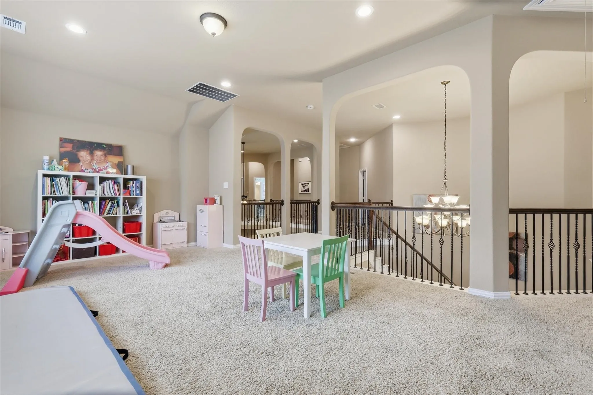 Single Family Residence For Sale in Denton County , 1123 Chestnut Drive, Frisco, Texas 75036, 5 Bedroom, 5 Bathroom, 2 Garage spaces, 3,675 Sqft, built in 2011, Preowned, mls#21252868, Real Estate Agent in Frisco, Homes For Sale in Denton county, Homes For Sale in Frisco, Realtor in Frisco Texas, Real Estate Brokerage Independent Realty Texas, Luminita Cordes Realtor