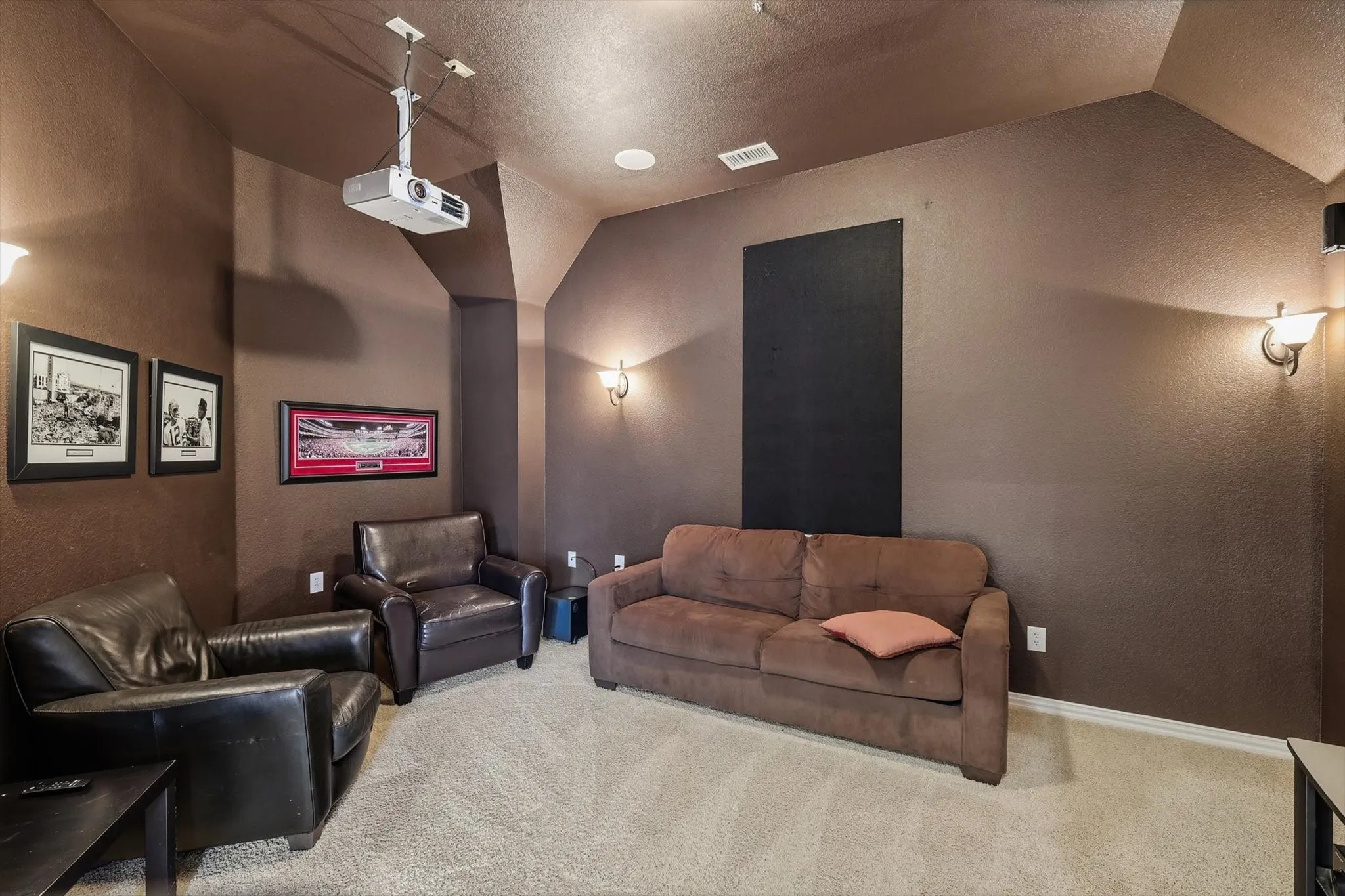 Single Family Residence For Sale in Denton County , 1123 Chestnut Drive, Frisco, Texas 75036, 5 Bedroom, 5 Bathroom, 2 Garage spaces, 3,675 Sqft, built in 2011, Preowned, mls#21252868, Real Estate Agent in Frisco, Homes For Sale in Denton county, Homes For Sale in Frisco, Realtor in Frisco Texas, Real Estate Brokerage Independent Realty Texas, Luminita Cordes Realtor