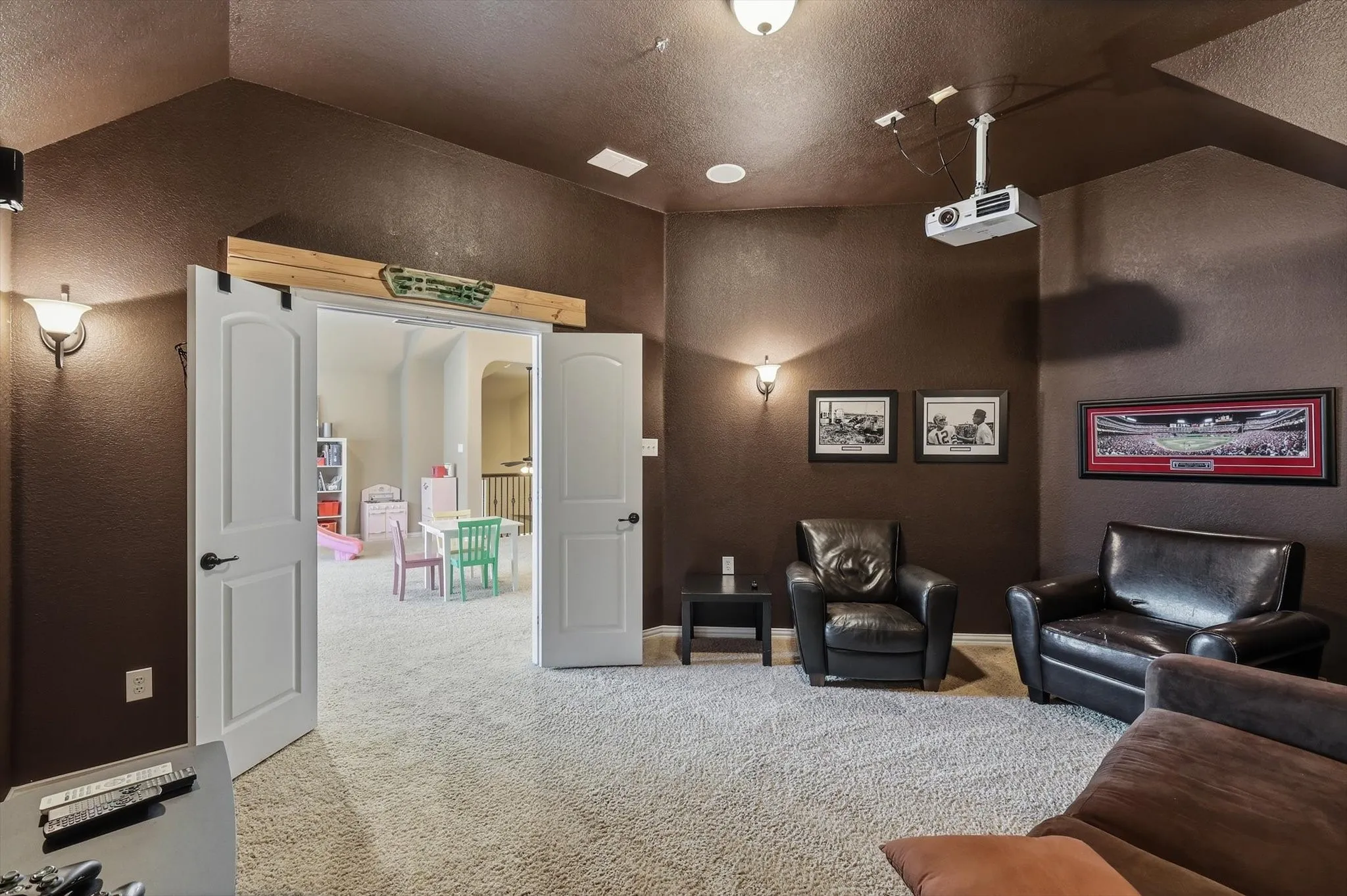 Single Family Residence For Sale in Denton County , 1123 Chestnut Drive, Frisco, Texas 75036, 5 Bedroom, 5 Bathroom, 2 Garage spaces, 3,675 Sqft, built in 2011, Preowned, mls#21252868, Real Estate Agent in Frisco, Homes For Sale in Denton county, Homes For Sale in Frisco, Realtor in Frisco Texas, Real Estate Brokerage Independent Realty Texas, Luminita Cordes Realtor