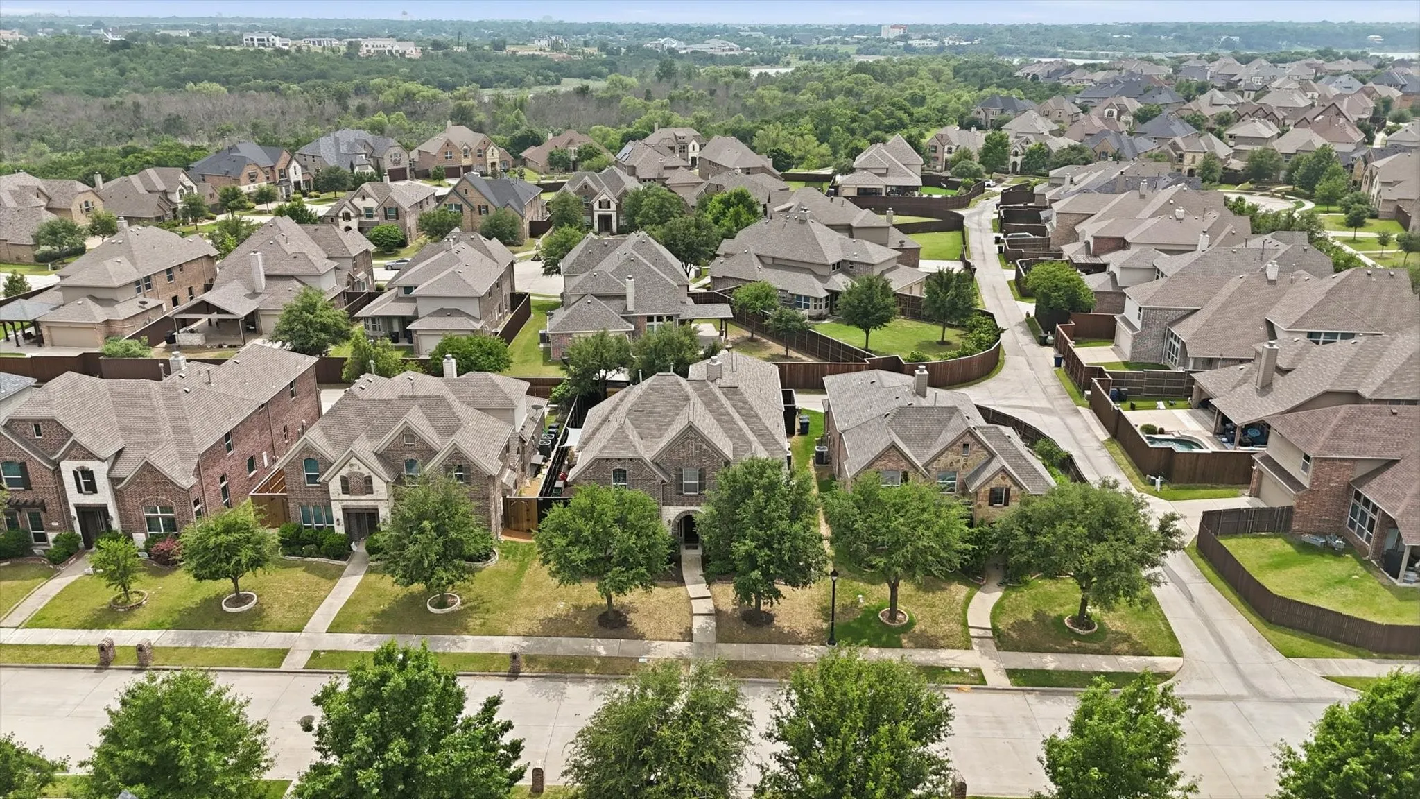 Single Family Residence For Sale in Denton County , 1123 Chestnut Drive, Frisco, Texas 75036, 5 Bedroom, 5 Bathroom, 2 Garage spaces, 3,675 Sqft, built in 2011, Preowned, mls#21252868, Real Estate Agent in Frisco, Homes For Sale in Denton county, Homes For Sale in Frisco, Realtor in Frisco Texas, Real Estate Brokerage Independent Realty Texas, Luminita Cordes Realtor