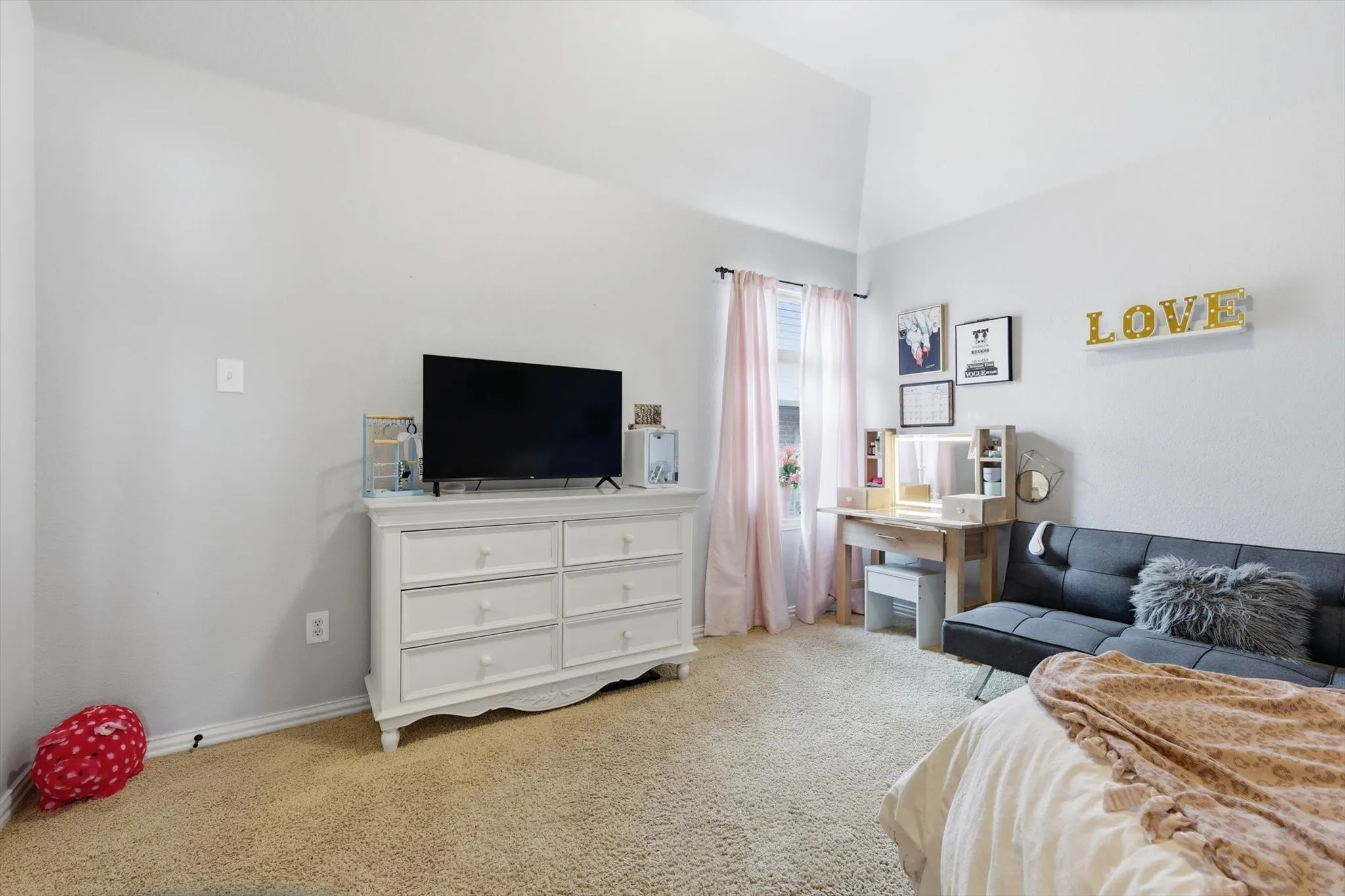 Single Family Residence For Sale in Denton County , 1123 Chestnut Drive, Frisco, Texas 75036, 5 Bedroom, 5 Bathroom, 2 Garage spaces, 3,675 Sqft, built in 2011, Preowned, mls#21252868, Real Estate Agent in Frisco, Homes For Sale in Denton county, Homes For Sale in Frisco, Realtor in Frisco Texas, Real Estate Brokerage Independent Realty Texas, Luminita Cordes Realtor