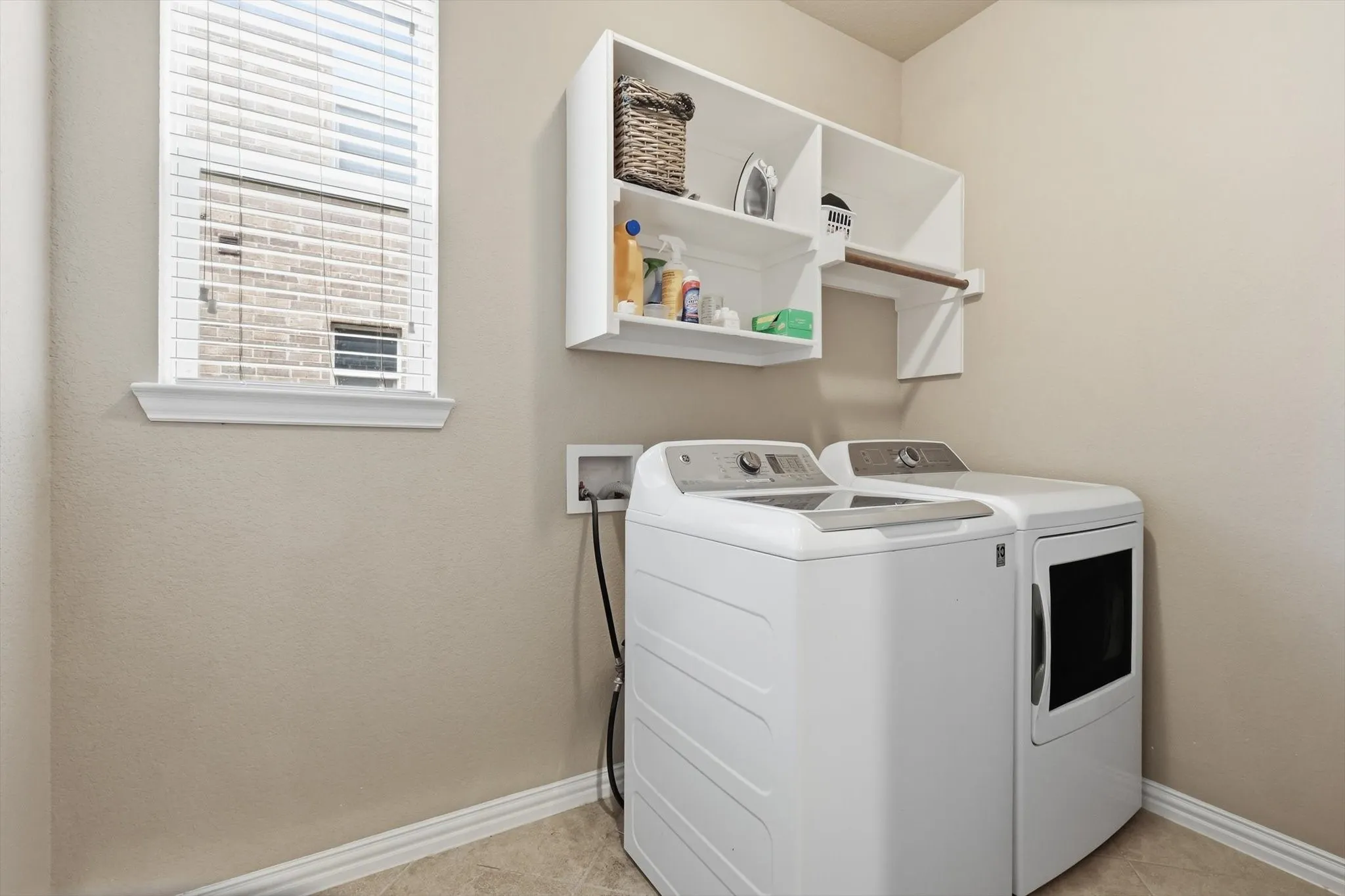 Single Family Residence For Sale in Denton County , 1123 Chestnut Drive, Frisco, Texas 75036, 5 Bedroom, 5 Bathroom, 2 Garage spaces, 3,675 Sqft, built in 2011, Preowned, mls#21252868, Real Estate Agent in Frisco, Homes For Sale in Denton county, Homes For Sale in Frisco, Realtor in Frisco Texas, Real Estate Brokerage Independent Realty Texas, Luminita Cordes Realtor