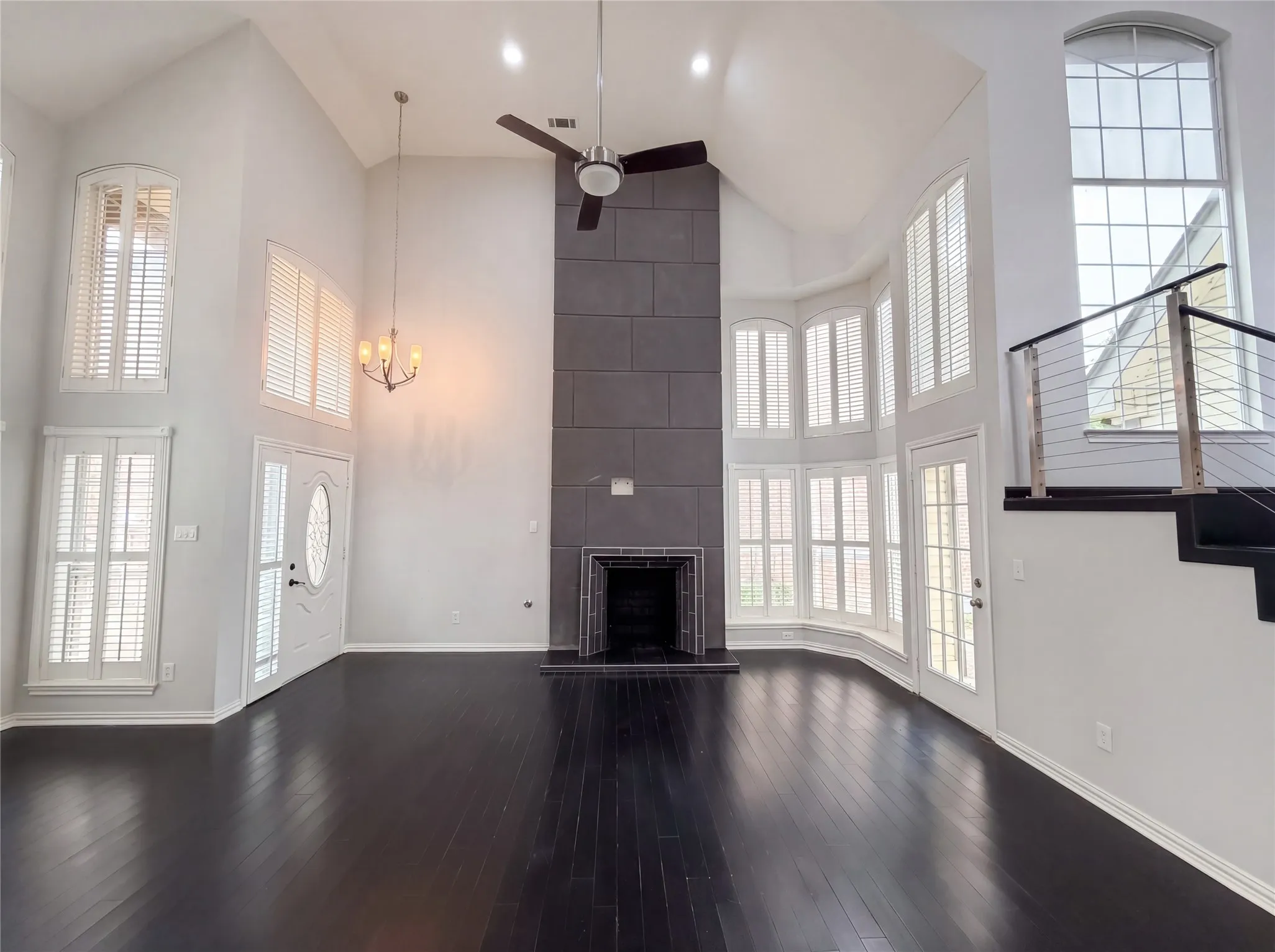 Single Family Residence For Sale in Dallas County , 7707 Windmere Court, Irving, Texas 75063, 3 Bedroom, 3 Bathroom, 2 Garage spaces, 2,031 Sqft, built in 1987, Preowned, mls#21255415, Real Estate Agent in Irving, Homes For Sale in Dallas county, Homes For Sale in Irving, Realtor in Irving Texas, Real Estate Brokerage Independent Realty Texas, Luminita Cordes Realtor