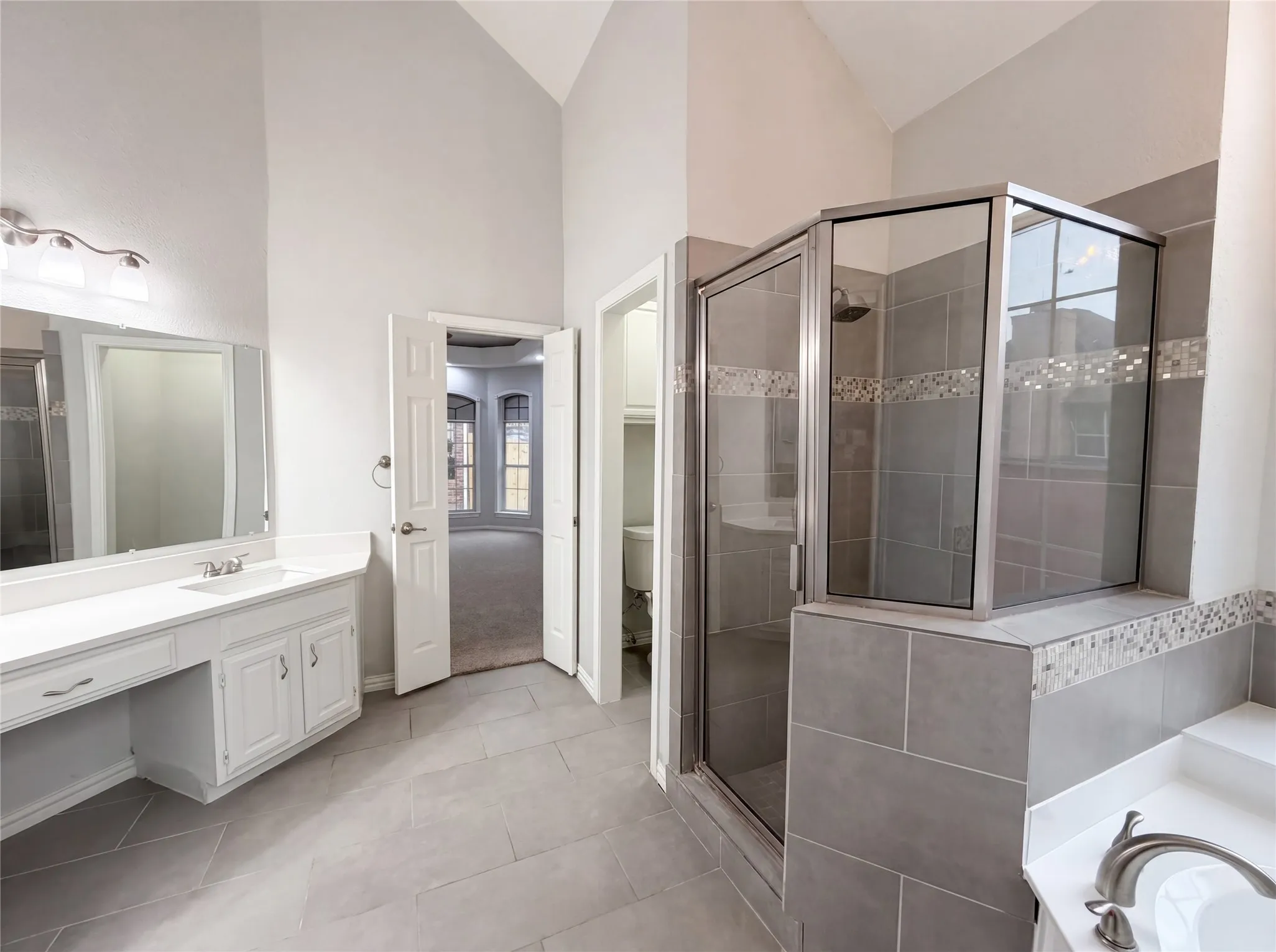 Single Family Residence For Sale in Dallas County , 7707 Windmere Court, Irving, Texas 75063, 3 Bedroom, 3 Bathroom, 2 Garage spaces, 2,031 Sqft, built in 1987, Preowned, mls#21255415, Real Estate Agent in Irving, Homes For Sale in Dallas county, Homes For Sale in Irving, Realtor in Irving Texas, Real Estate Brokerage Independent Realty Texas, Luminita Cordes Realtor
