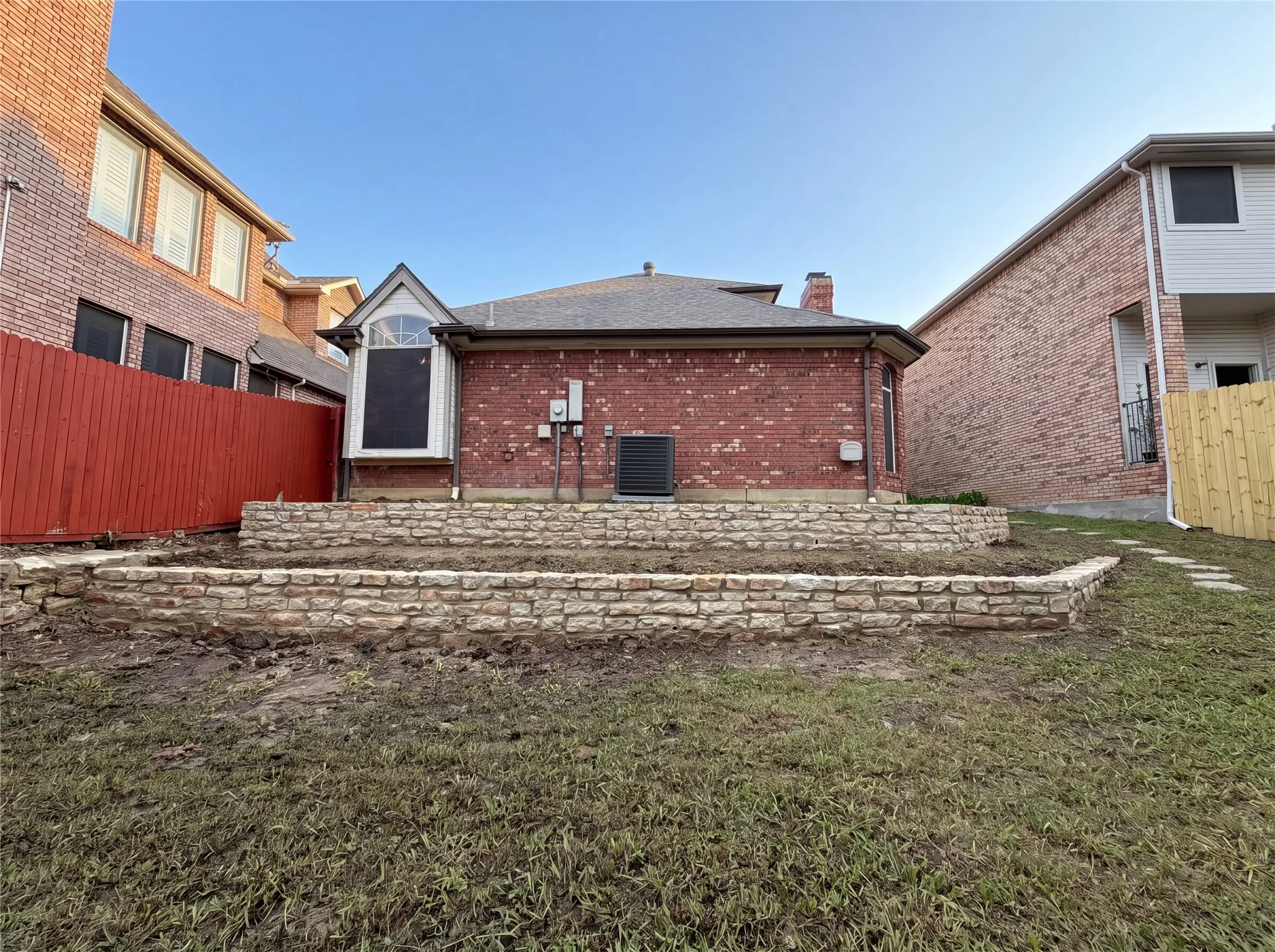 Single Family Residence For Sale in Dallas County , 7707 Windmere Court, Irving, Texas 75063, 3 Bedroom, 3 Bathroom, 2 Garage spaces, 2,031 Sqft, built in 1987, Preowned, mls#21255415, Real Estate Agent in Irving, Homes For Sale in Dallas county, Homes For Sale in Irving, Realtor in Irving Texas, Real Estate Brokerage Independent Realty Texas, Luminita Cordes Realtor