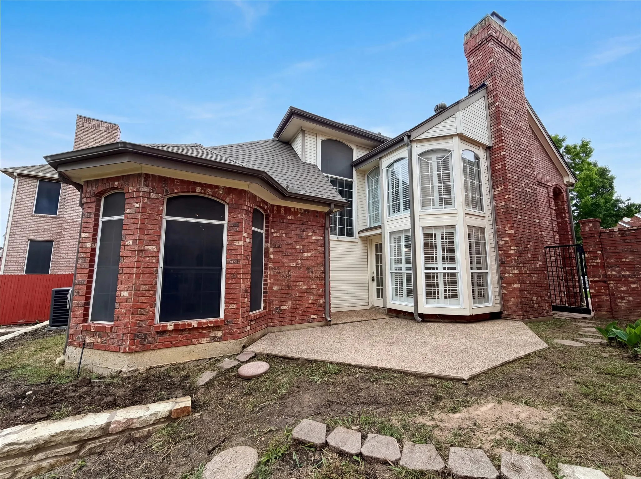 Single Family Residence For Sale in Dallas County , 7707 Windmere Court, Irving, Texas 75063, 3 Bedroom, 3 Bathroom, 2 Garage spaces, 2,031 Sqft, built in 1987, Preowned, mls#21255415, Real Estate Agent in Irving, Homes For Sale in Dallas county, Homes For Sale in Irving, Realtor in Irving Texas, Real Estate Brokerage Independent Realty Texas, Luminita Cordes Realtor
