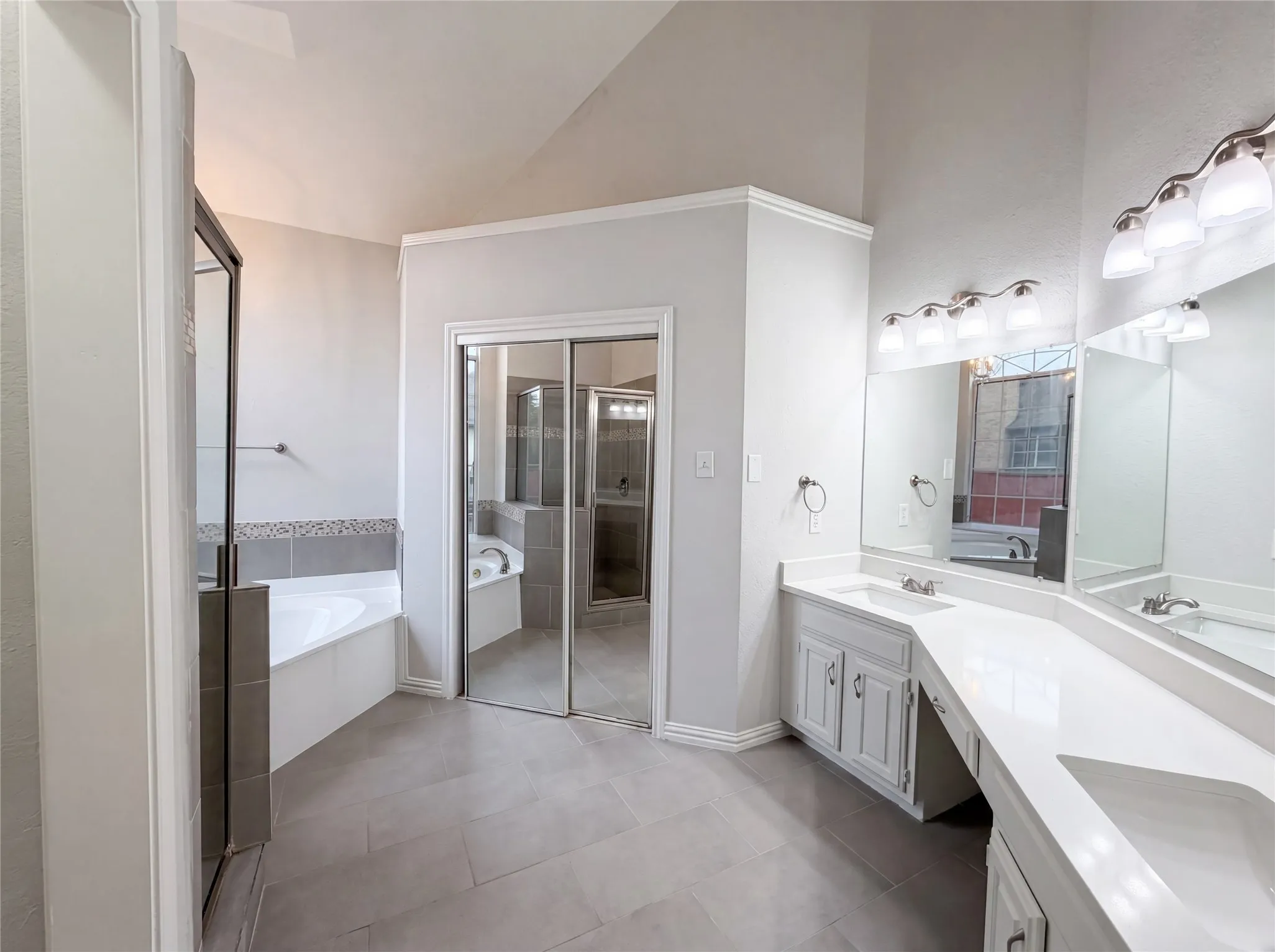 Single Family Residence For Sale in Dallas County , 7707 Windmere Court, Irving, Texas 75063, 3 Bedroom, 3 Bathroom, 2 Garage spaces, 2,031 Sqft, built in 1987, Preowned, mls#21255415, Real Estate Agent in Irving, Homes For Sale in Dallas county, Homes For Sale in Irving, Realtor in Irving Texas, Real Estate Brokerage Independent Realty Texas, Luminita Cordes Realtor