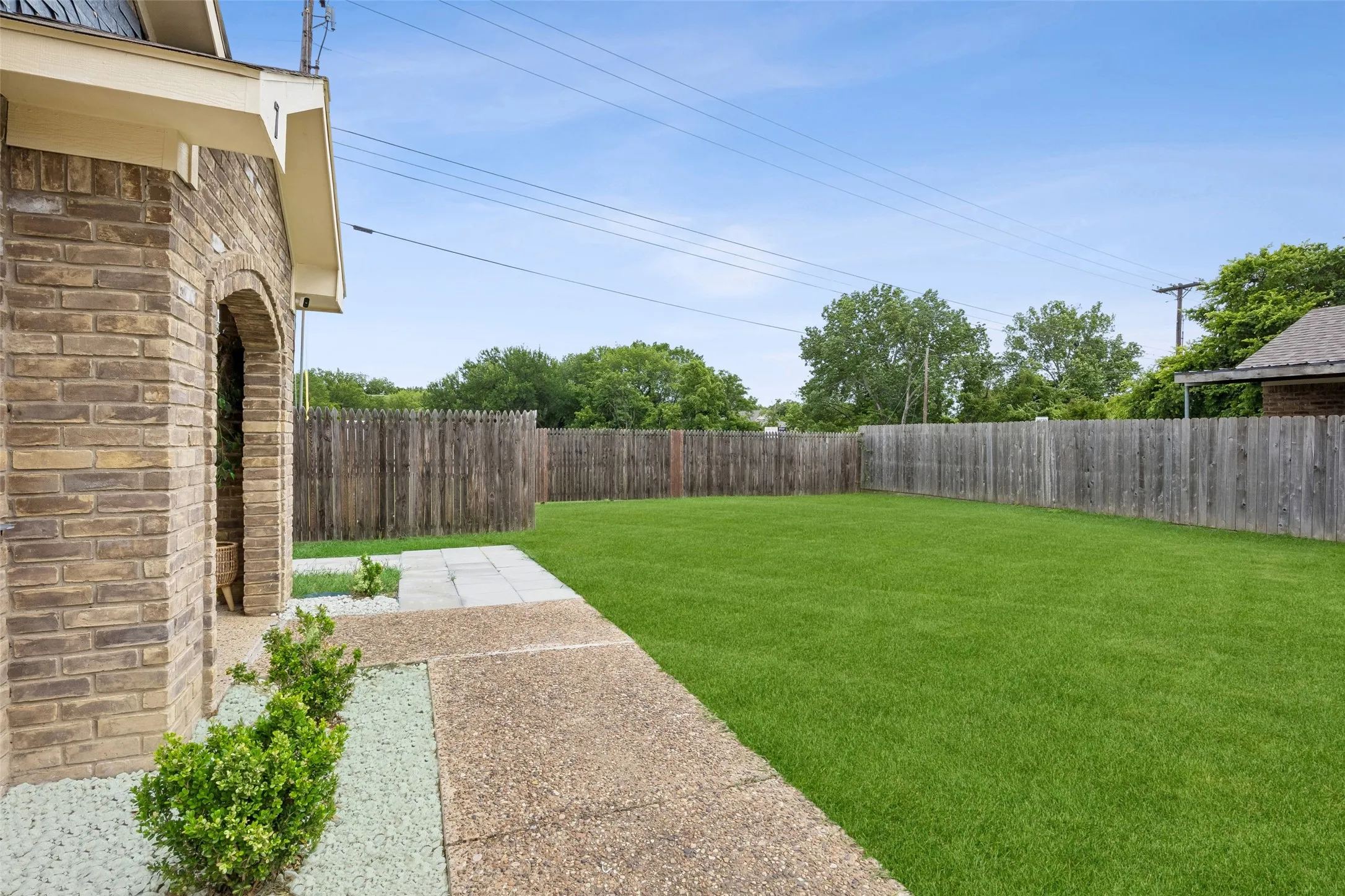 Single Family Residence For Sale in Collin County , 7 Cedar Elm Circle, Allen, Texas 75002, 4 Bedroom, 3 Bathroom, Garage spaces, 1,498 Sqft, built in 1985, Preowned, Price $298,900, mls#21252812, Real Estate Agent in Allen, Homes For Sale in Collin county, Homes For Sale in Allen, Realtor in Allen Texas, Real Estate Brokerage Independent Realty Texas, Luminita Cordes Realtor