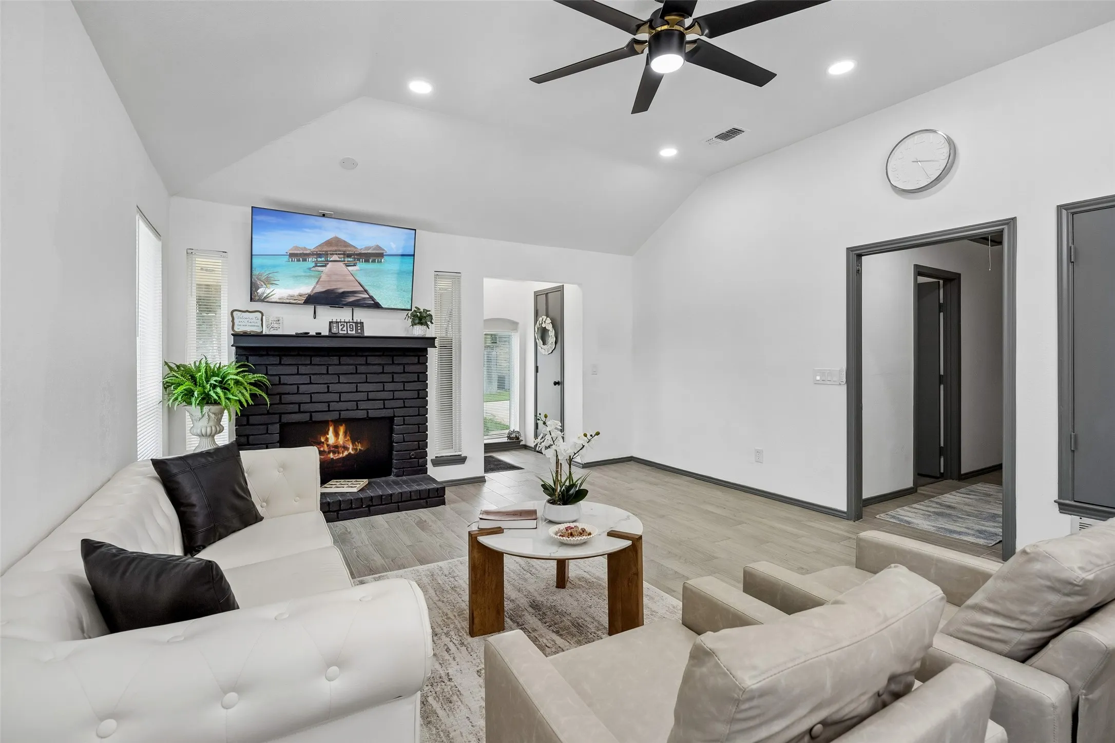 Single Family Residence For Sale in Collin County , 7 Cedar Elm Circle, Allen, Texas 75002, 4 Bedroom, 3 Bathroom, Garage spaces, 1,498 Sqft, built in 1985, Preowned, Price $298,900, mls#21252812, Real Estate Agent in Allen, Homes For Sale in Collin county, Homes For Sale in Allen, Realtor in Allen Texas, Real Estate Brokerage Independent Realty Texas, Luminita Cordes Realtor