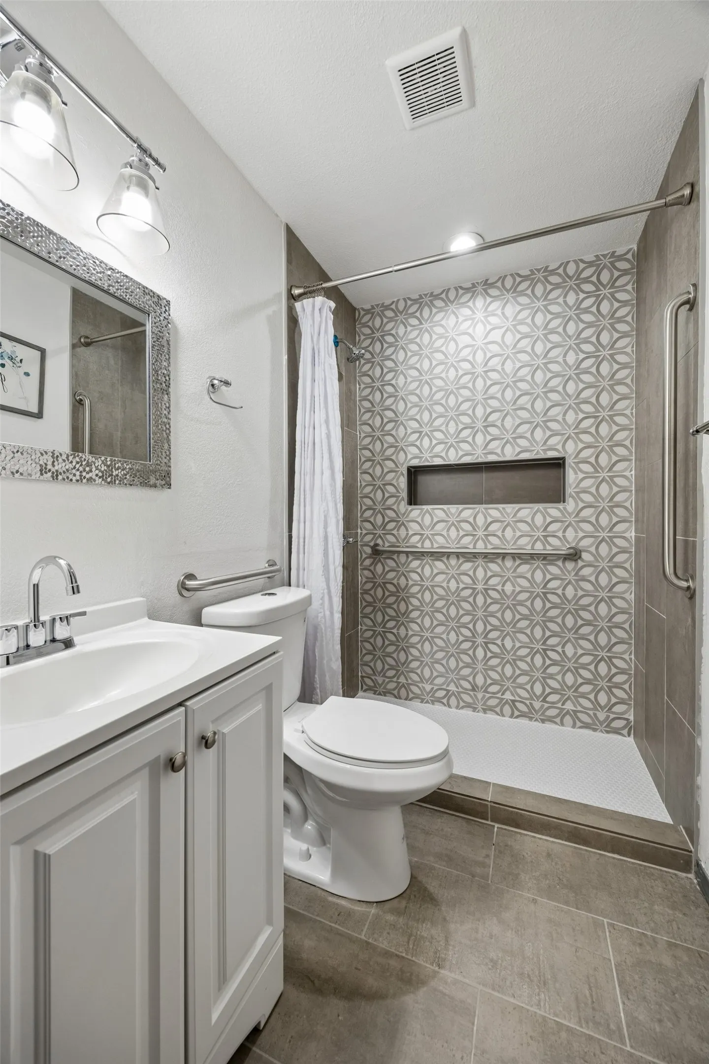 Single Family Residence For Sale in Collin County , 7 Cedar Elm Circle, Allen, Texas 75002, 4 Bedroom, 3 Bathroom, Garage spaces, 1,498 Sqft, built in 1985, Preowned, Price $298,900, mls#21252812, Real Estate Agent in Allen, Homes For Sale in Collin county, Homes For Sale in Allen, Realtor in Allen Texas, Real Estate Brokerage Independent Realty Texas, Luminita Cordes Realtor
