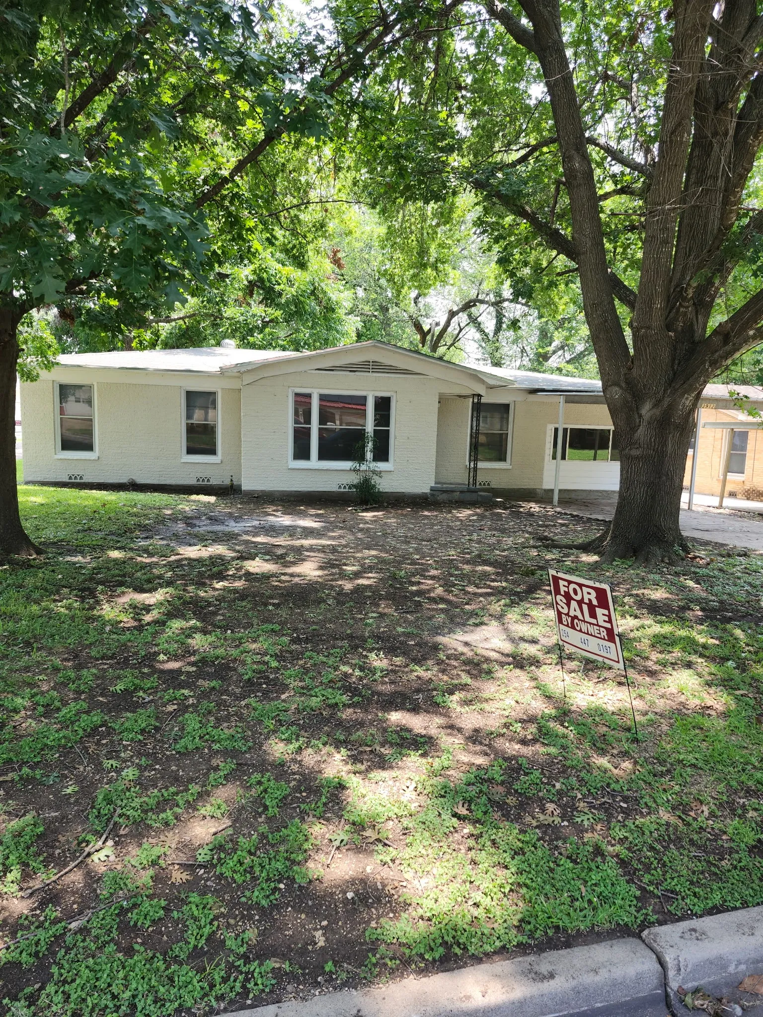 Single Family Residence For Sale in Mc Lennan County , 3912 N 22ND Street, Waco, Texas 76708, 4 Bedroom, 2 Bathroom, Garage spaces, 1,427 Sqft, built in 1957, Preowned, mls#21255430, Real Estate Agent in Waco, Homes For Sale in Mc Lennan county, Homes For Sale in Waco, Realtor in Waco Texas, Real Estate Brokerage Independent Realty Texas, Luminita Cordes Realtor