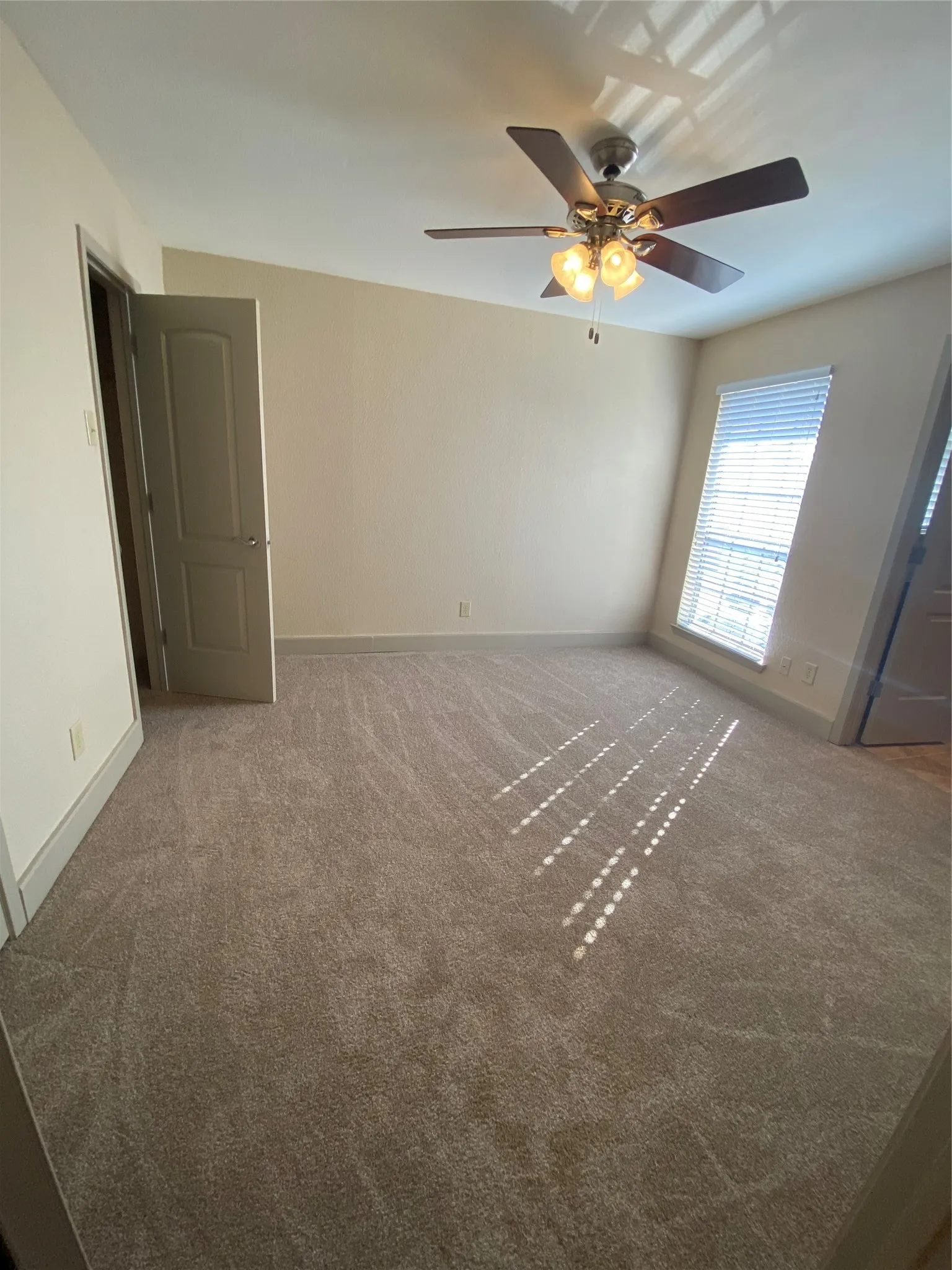 Duplex For Rent in Collin County , 7720 Kings Ridge Road, Frisco, Texas 75035, 3 Bedrooms, 3 Bathrooms, 2 Garage spaces, 1,211 Sqft, built in 1984, Preowned, Price $1,990, mls#21255436, Real Estate Agent in Frisco, Homes For Rent in Collin county, Homes For Rent in Frisco, Realtor in Frisco Texas, Real Estate Brokerage Independent Realty Texas, Luminita Cordes Realtor