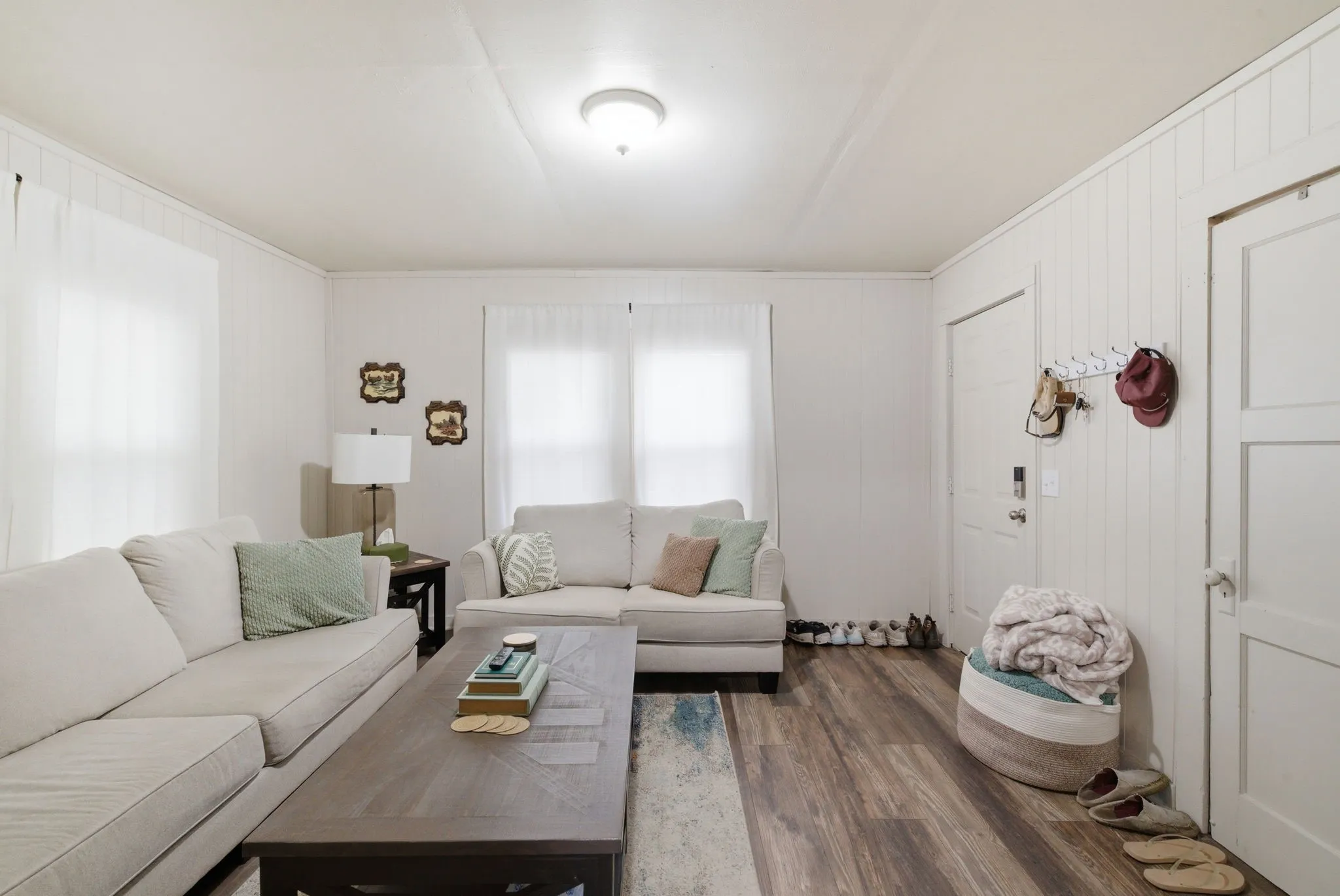 For Sale in Erath County , 632 N Ollie Street, Stephenville, Texas 76401, 2 Bedroom, 1 Bathroom, Garage spaces, 0 Sqft, built in 1947, Preowned, mls#21247901, Real Estate Agent in Stephenville, Homes For Sale in Erath county, Homes For Sale in Stephenville, Realtor in Stephenville Texas, Real Estate Brokerage Independent Realty Texas, Luminita Cordes Realtor