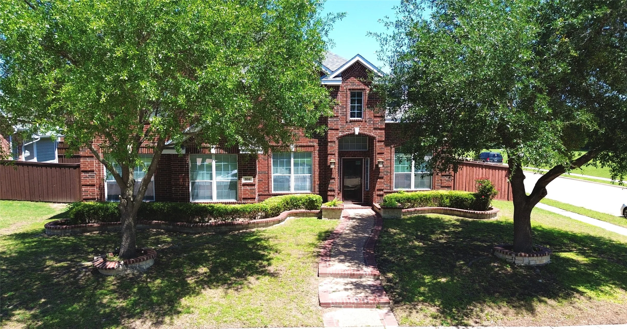 Single Family Residence For Sale in Collin County , 804 Rushmore Drive, Allen, Texas 75002, 4 Bedroom, 3 Bathroom, 2 Garage spaces, 3,552 Sqft, built in 2004, mls#21255458, Real Estate Agent in Allen, Homes For Sale in Collin county, Homes For Sale in Allen, Realtor in Allen Texas, Real Estate Brokerage Independent Realty Texas, Luminita Cordes Realtor