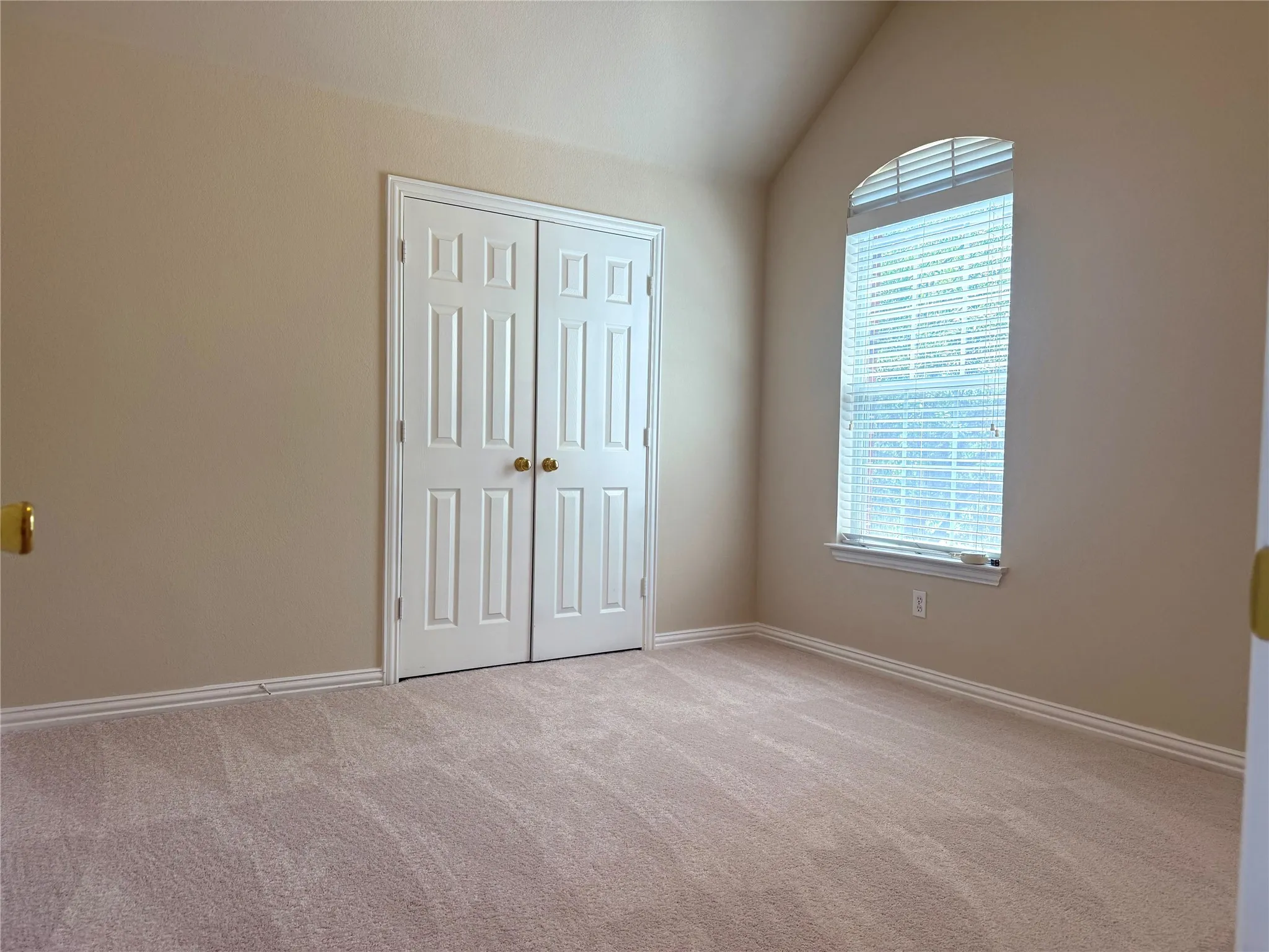 Single Family Residence For Sale in Collin County , 804 Rushmore Drive, Allen, Texas 75002, 4 Bedroom, 3 Bathroom, 2 Garage spaces, 3,552 Sqft, built in 2004, mls#21255458, Real Estate Agent in Allen, Homes For Sale in Collin county, Homes For Sale in Allen, Realtor in Allen Texas, Real Estate Brokerage Independent Realty Texas, Luminita Cordes Realtor