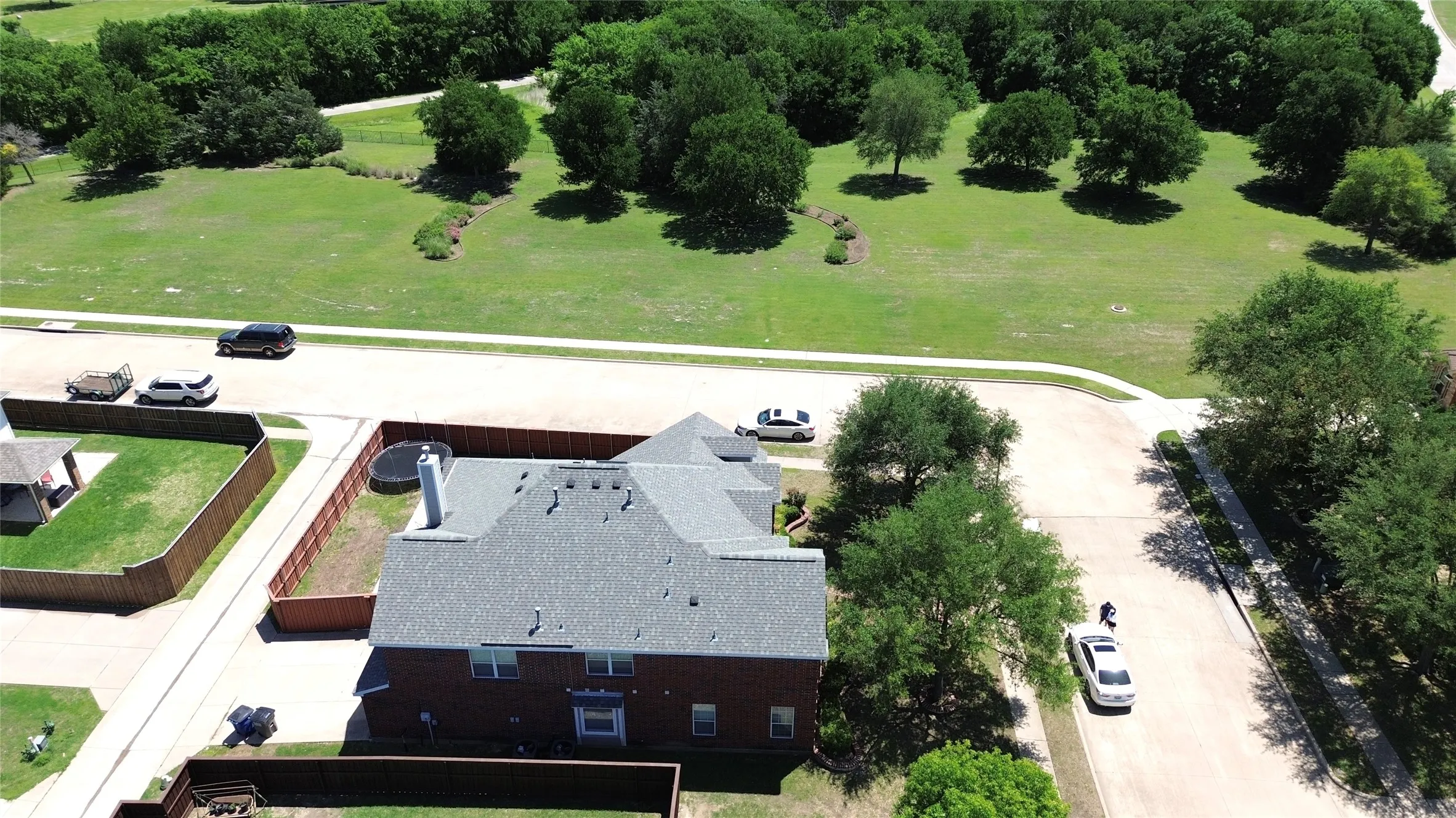 Single Family Residence For Sale in Collin County , 804 Rushmore Drive, Allen, Texas 75002, 4 Bedroom, 3 Bathroom, 2 Garage spaces, 3,552 Sqft, built in 2004, mls#21255458, Real Estate Agent in Allen, Homes For Sale in Collin county, Homes For Sale in Allen, Realtor in Allen Texas, Real Estate Brokerage Independent Realty Texas, Luminita Cordes Realtor