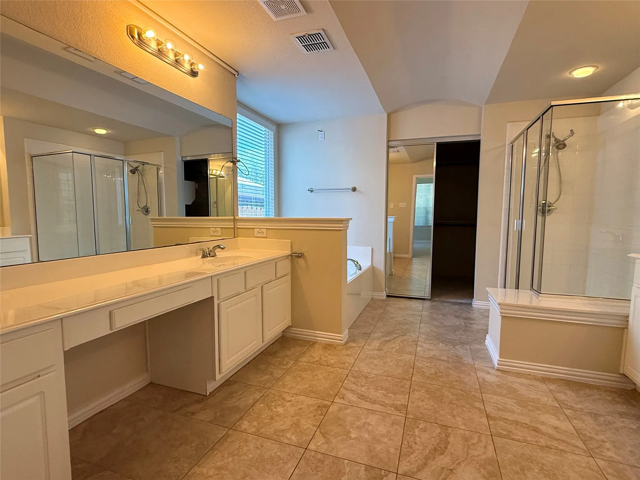 Single Family Residence For Sale in Collin County , 804 Rushmore Drive, Allen, Texas 75002, 4 Bedroom, 3 Bathroom, 2 Garage spaces, 3,552 Sqft, built in 2004, mls#21255458, Real Estate Agent in Allen, Homes For Sale in Collin county, Homes For Sale in Allen, Realtor in Allen Texas, Real Estate Brokerage Independent Realty Texas, Luminita Cordes Realtor