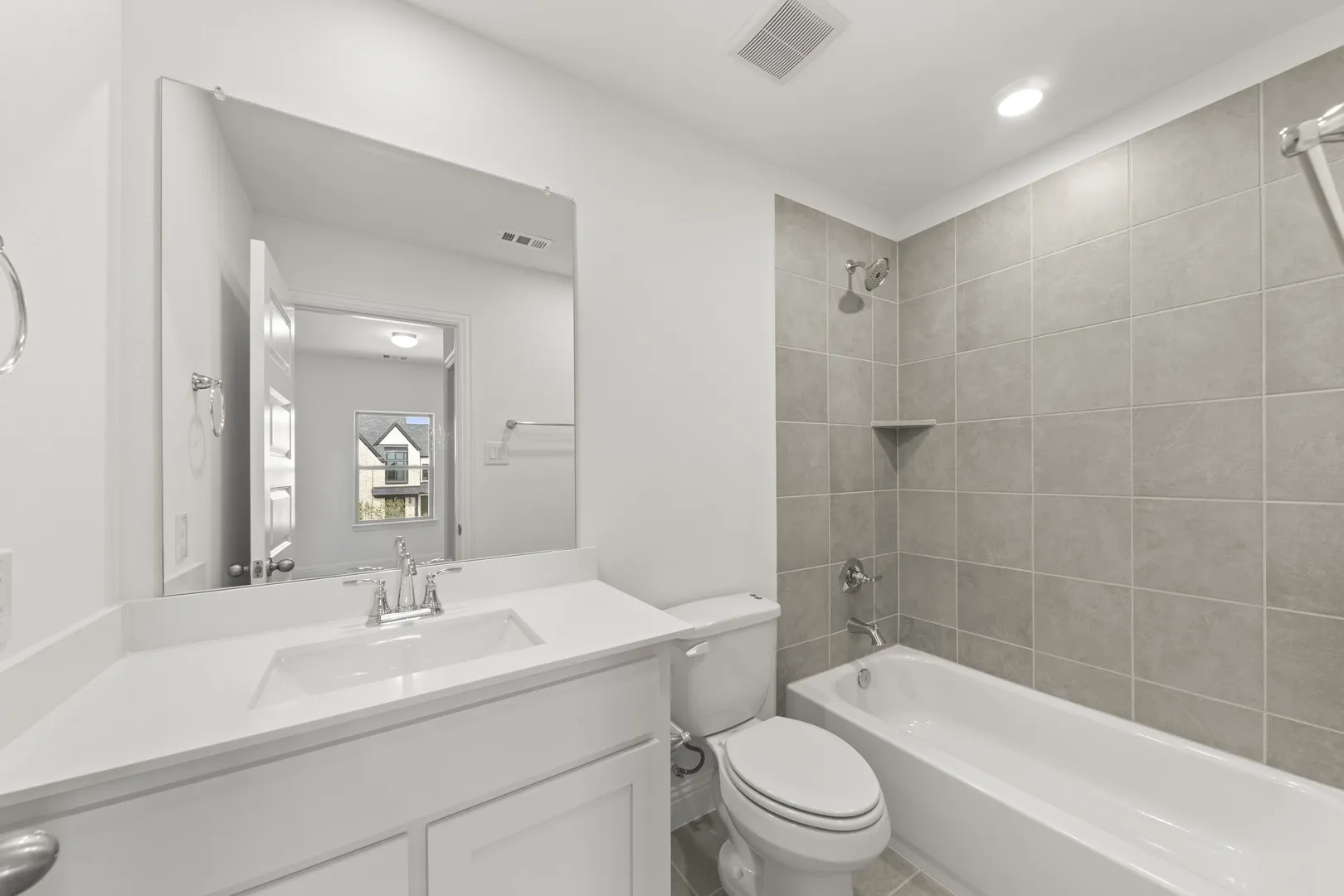 24. 507 Pinnacles - 4TH Bath